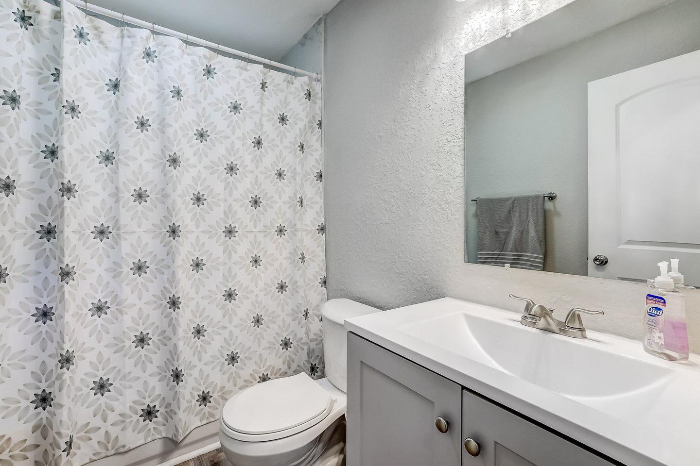 Bathroom(s)