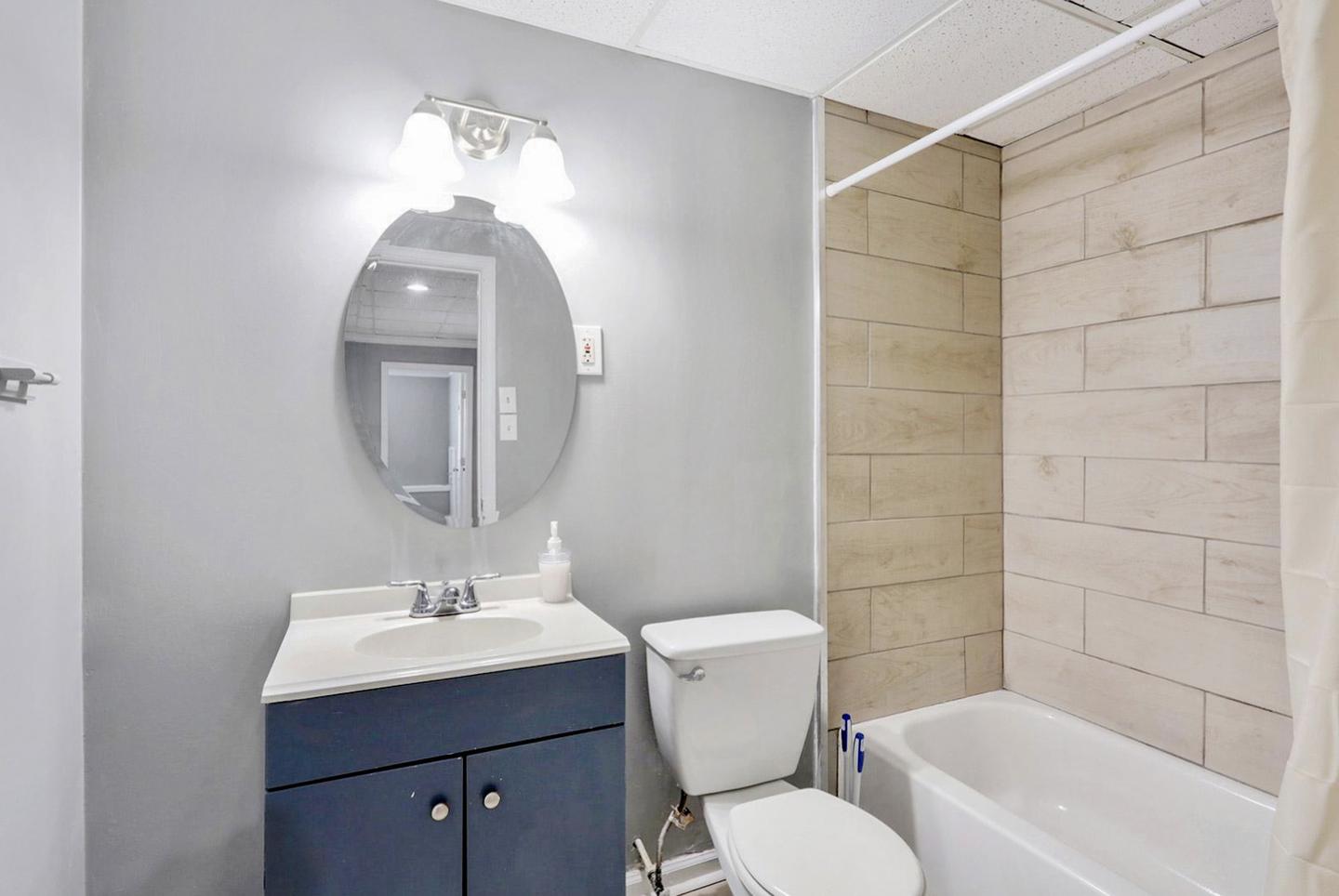 Bathroom(s)