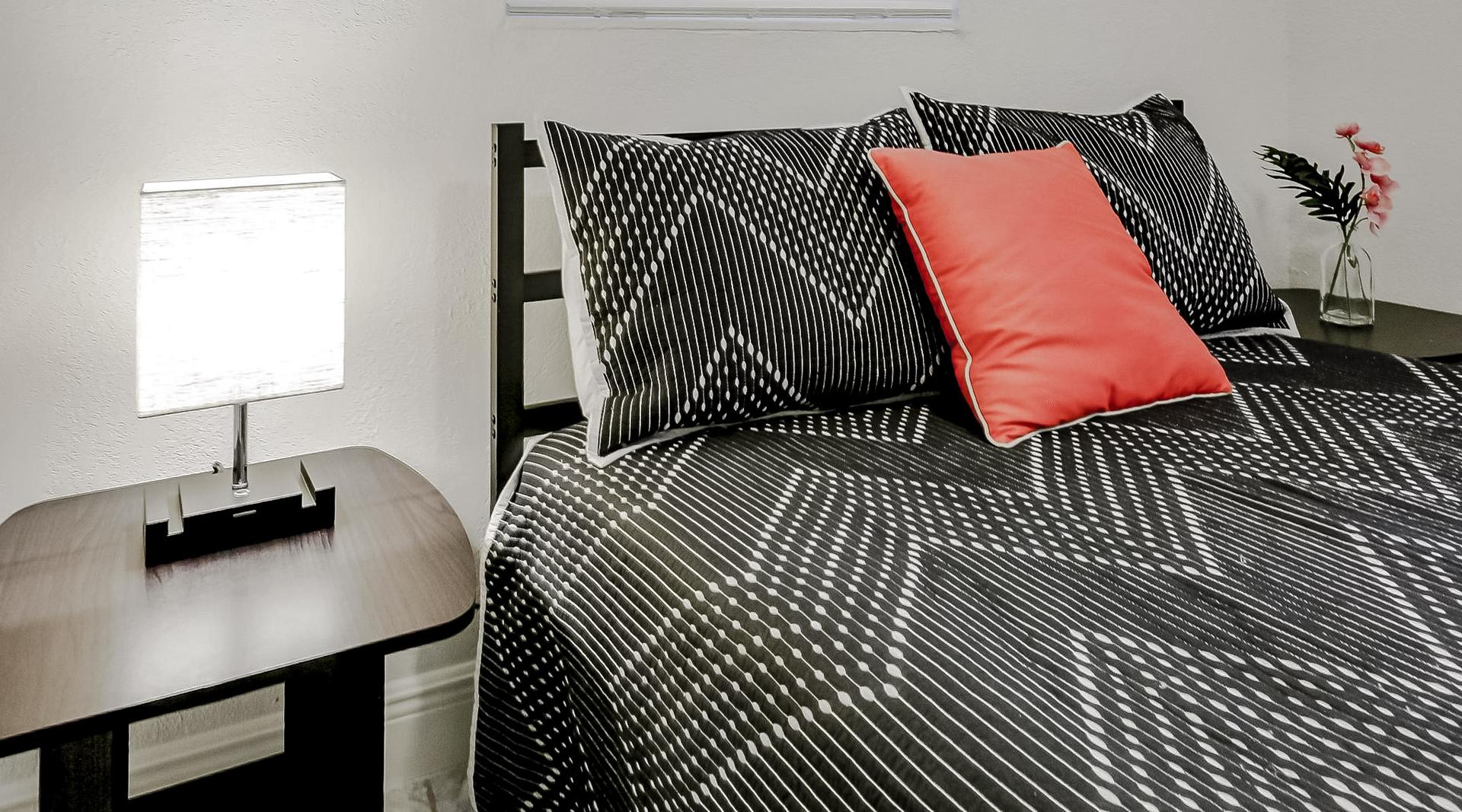 bedroom, detected:bed