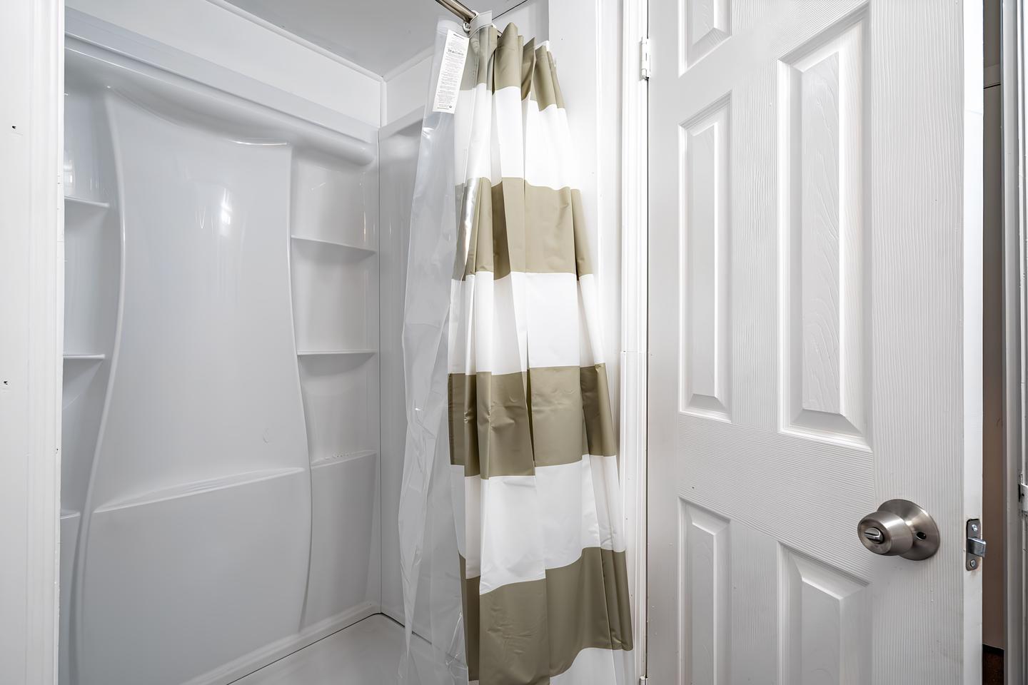 Bathroom(s)
