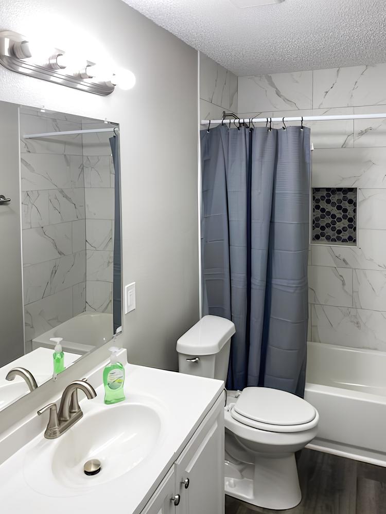 Bathroom(s)