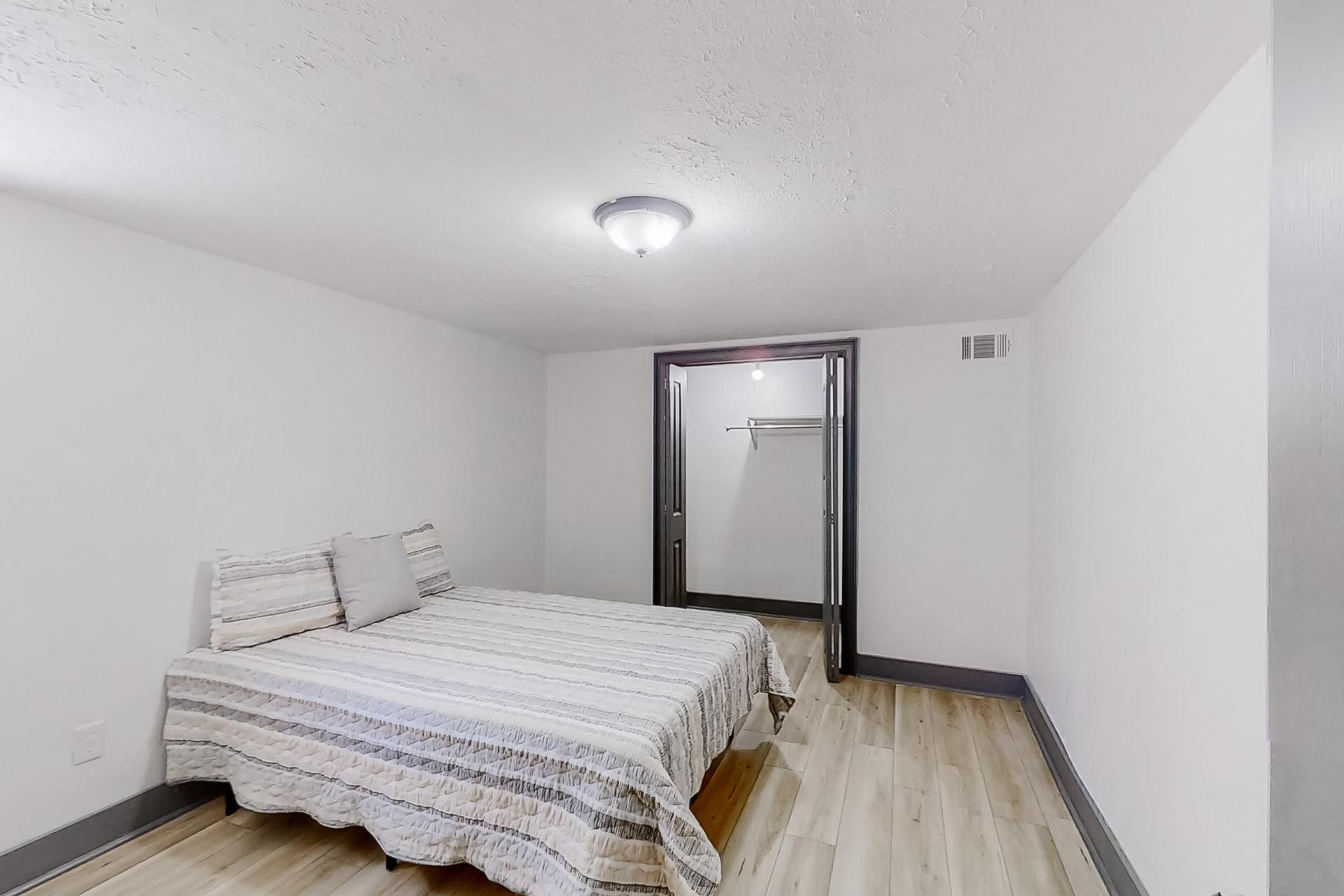 bedroom, detected:bed