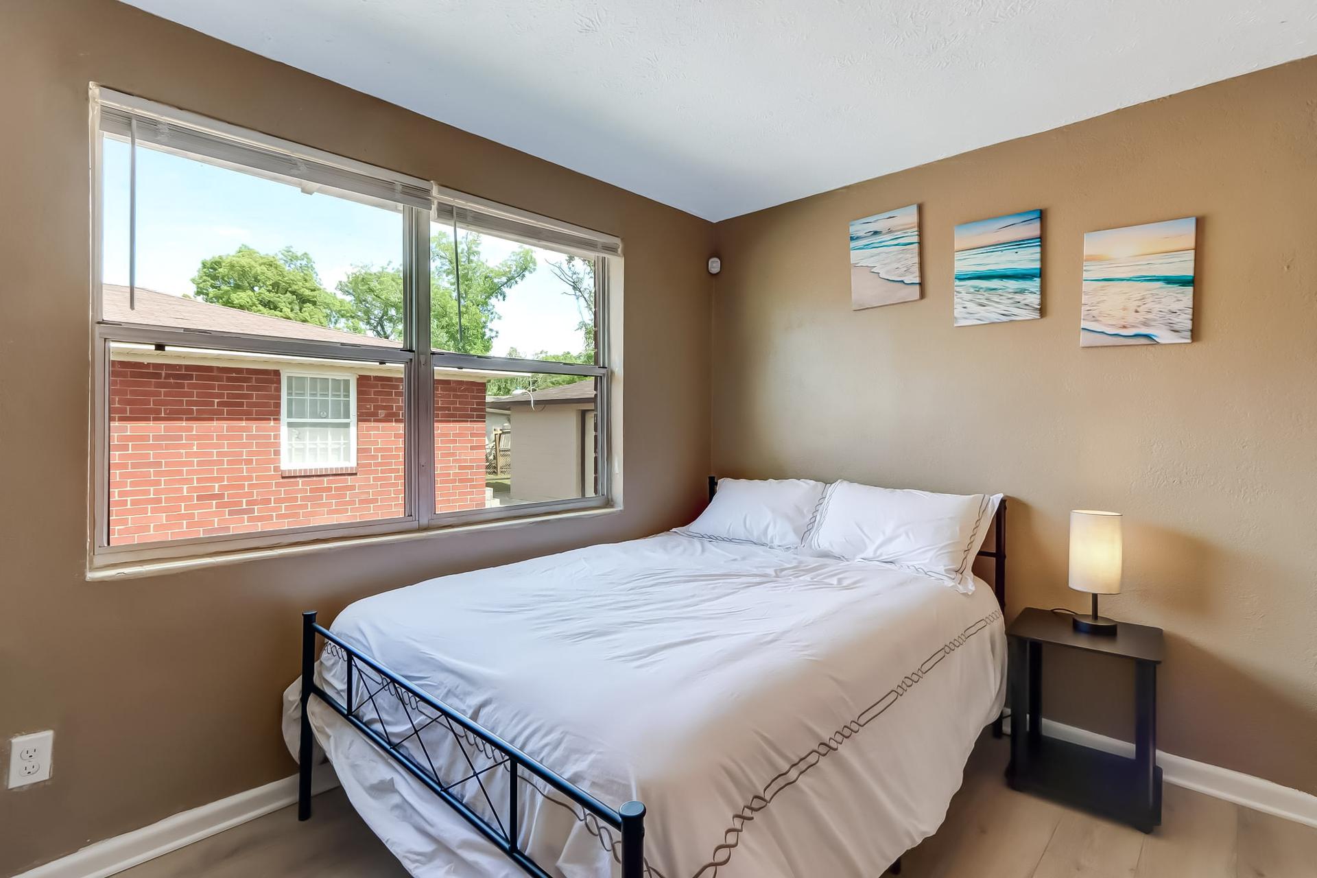 bedroom, detected:bed, window blind