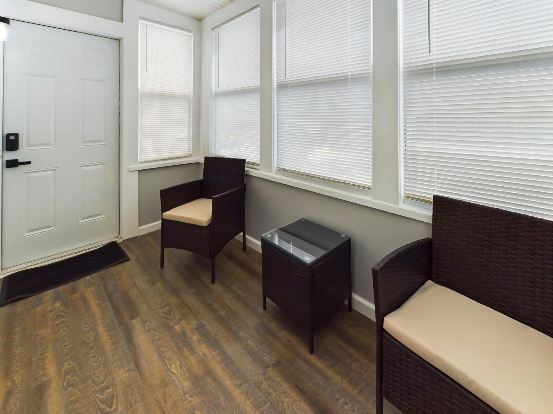 living_room, detected:window blind