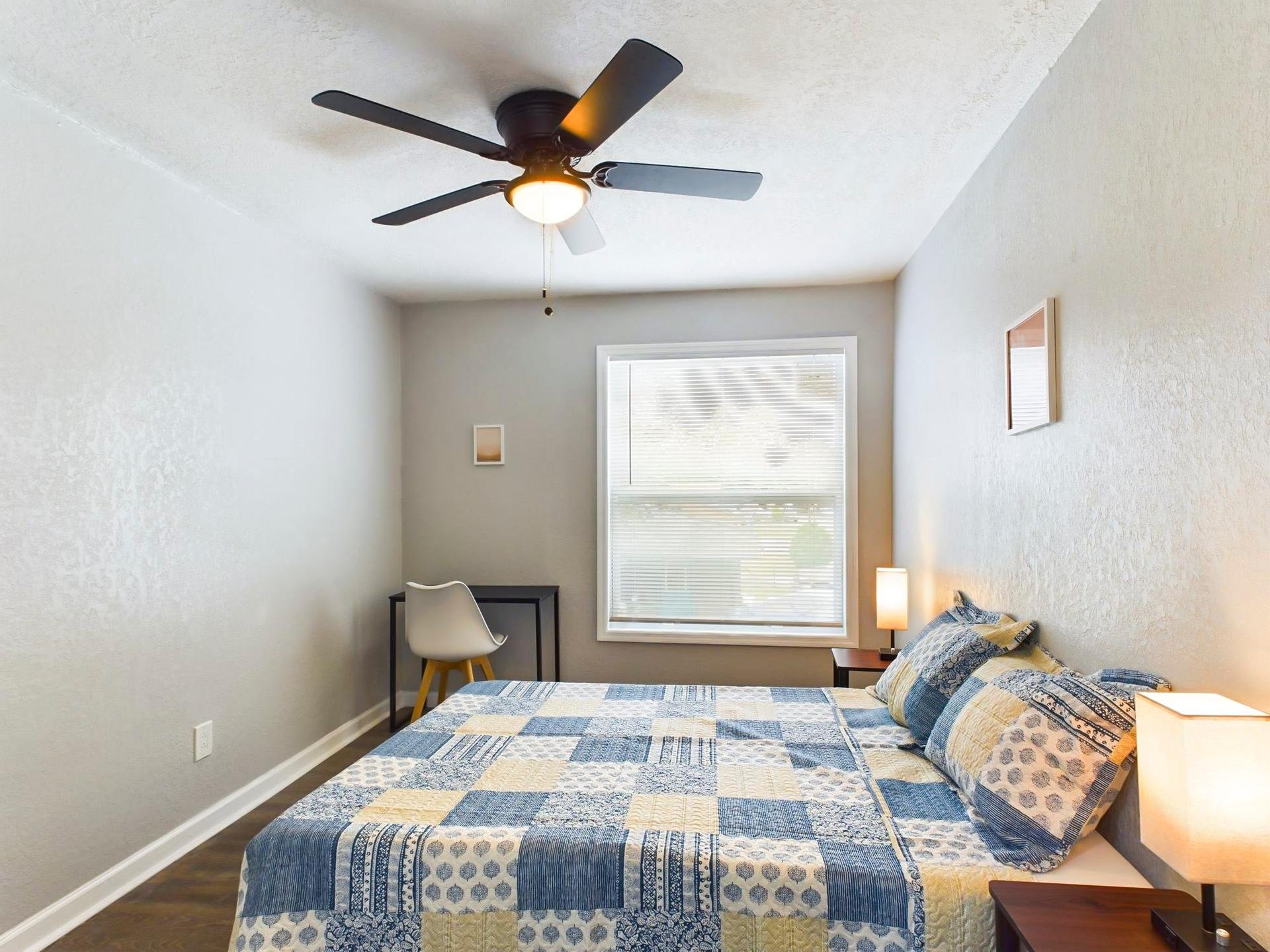 bedroom, detected:ceiling fan, bed, window blind
