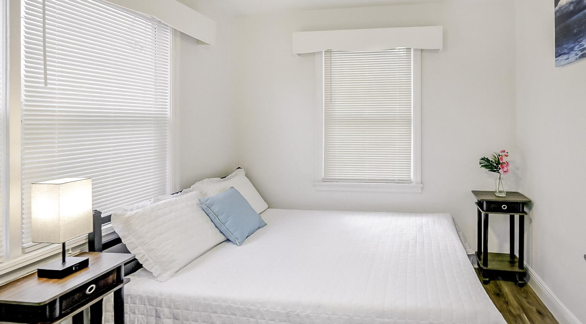 bedroom, detected:bed, window blind