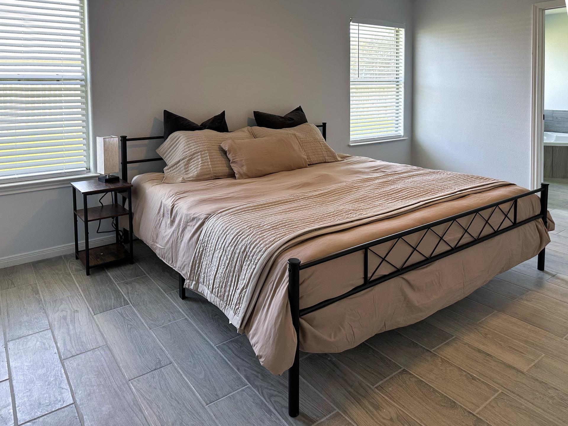 bedroom, detected:window blind, bed
