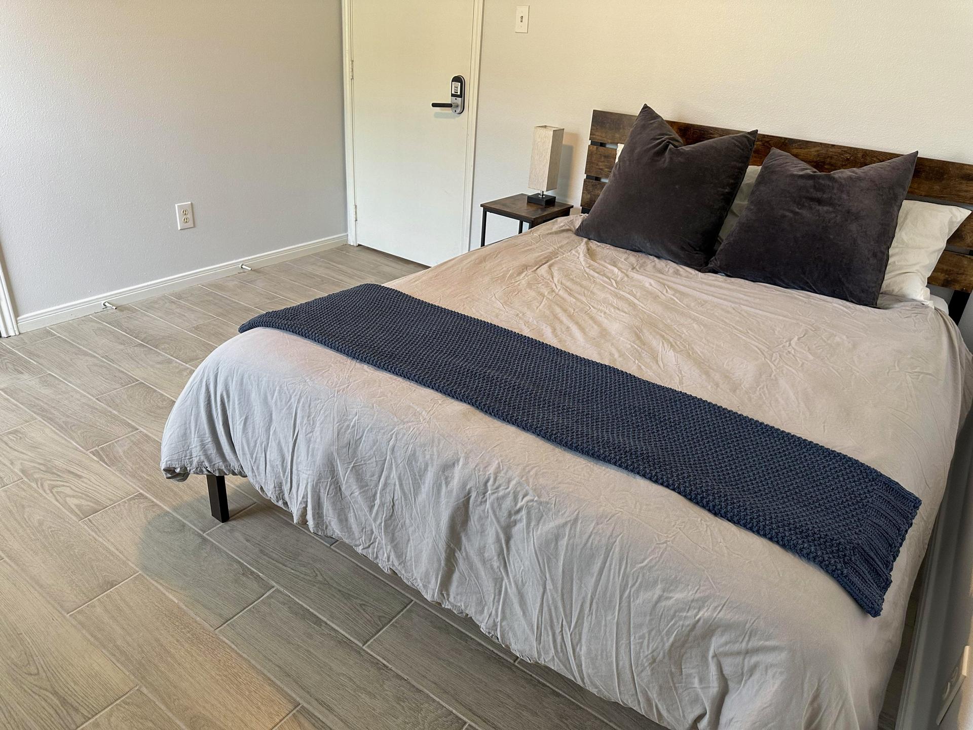 bedroom, detected:bed