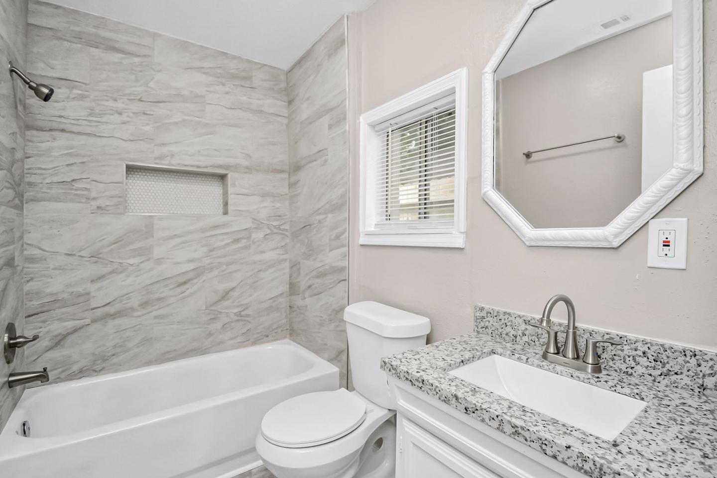 Bathroom(s)