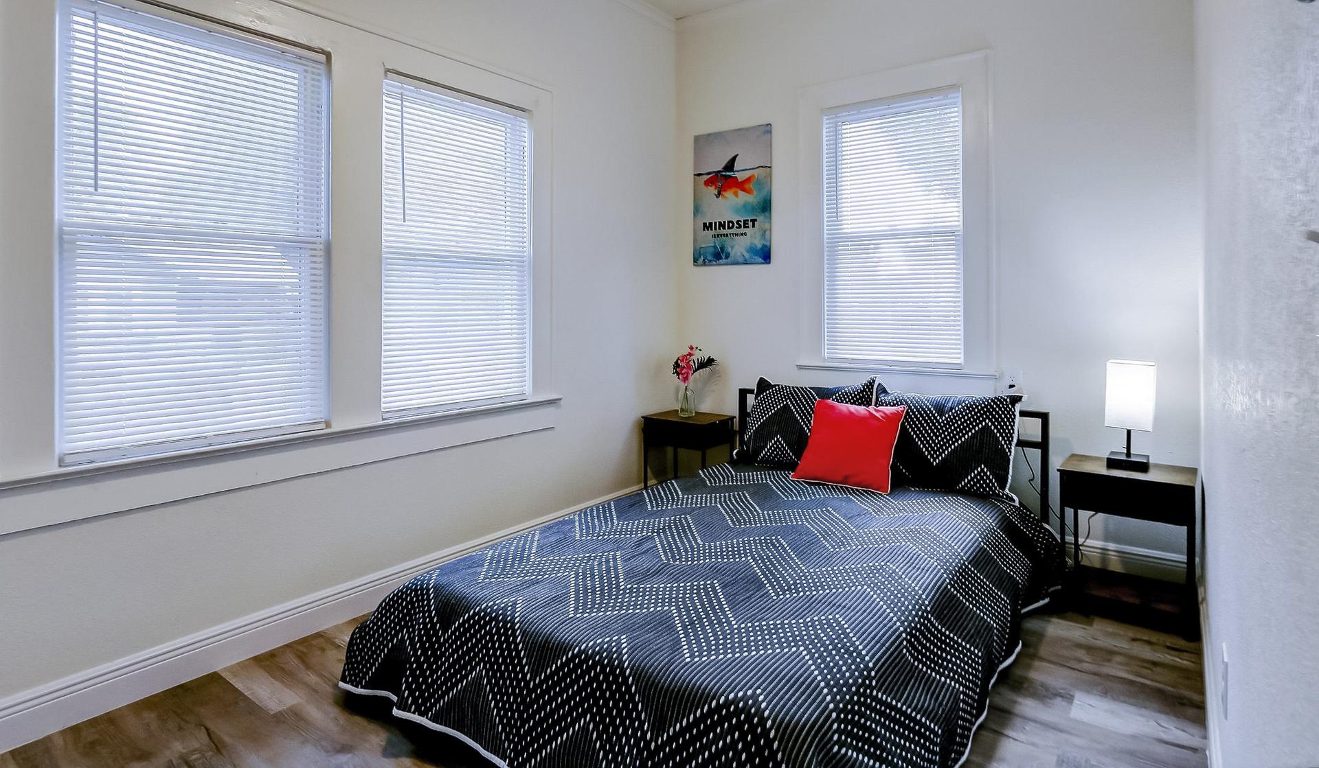 bedroom, detected:window blind, bed