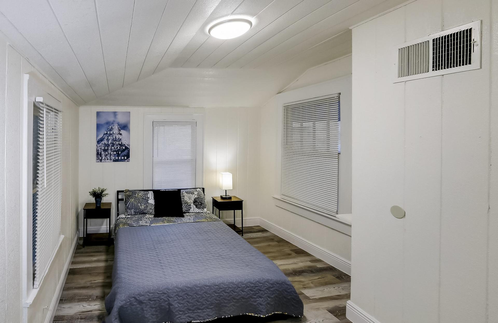 bedroom, detected:bed, window blind