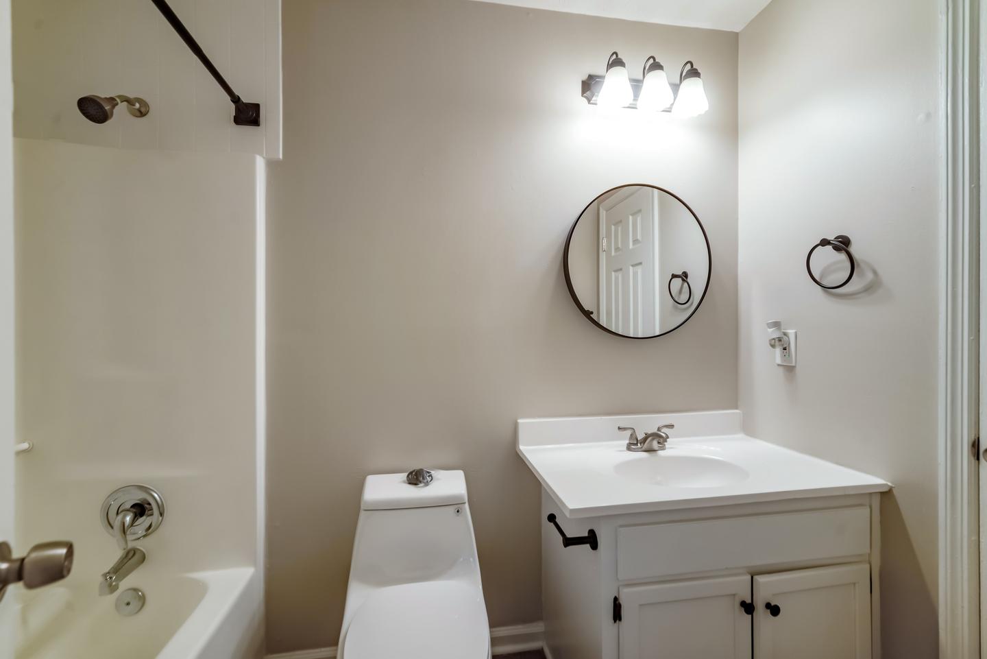 Bathroom(s)