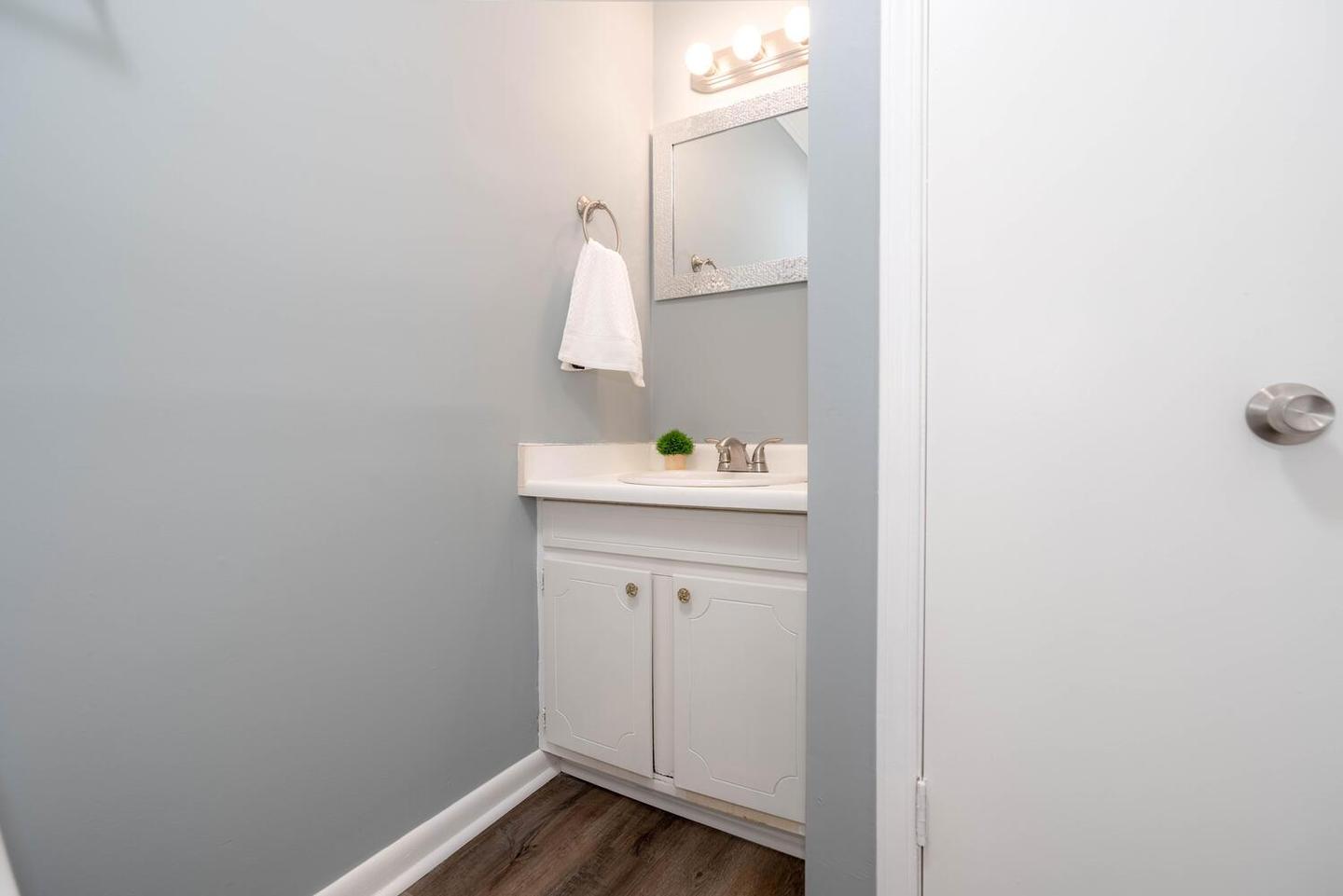 Bathroom(s)