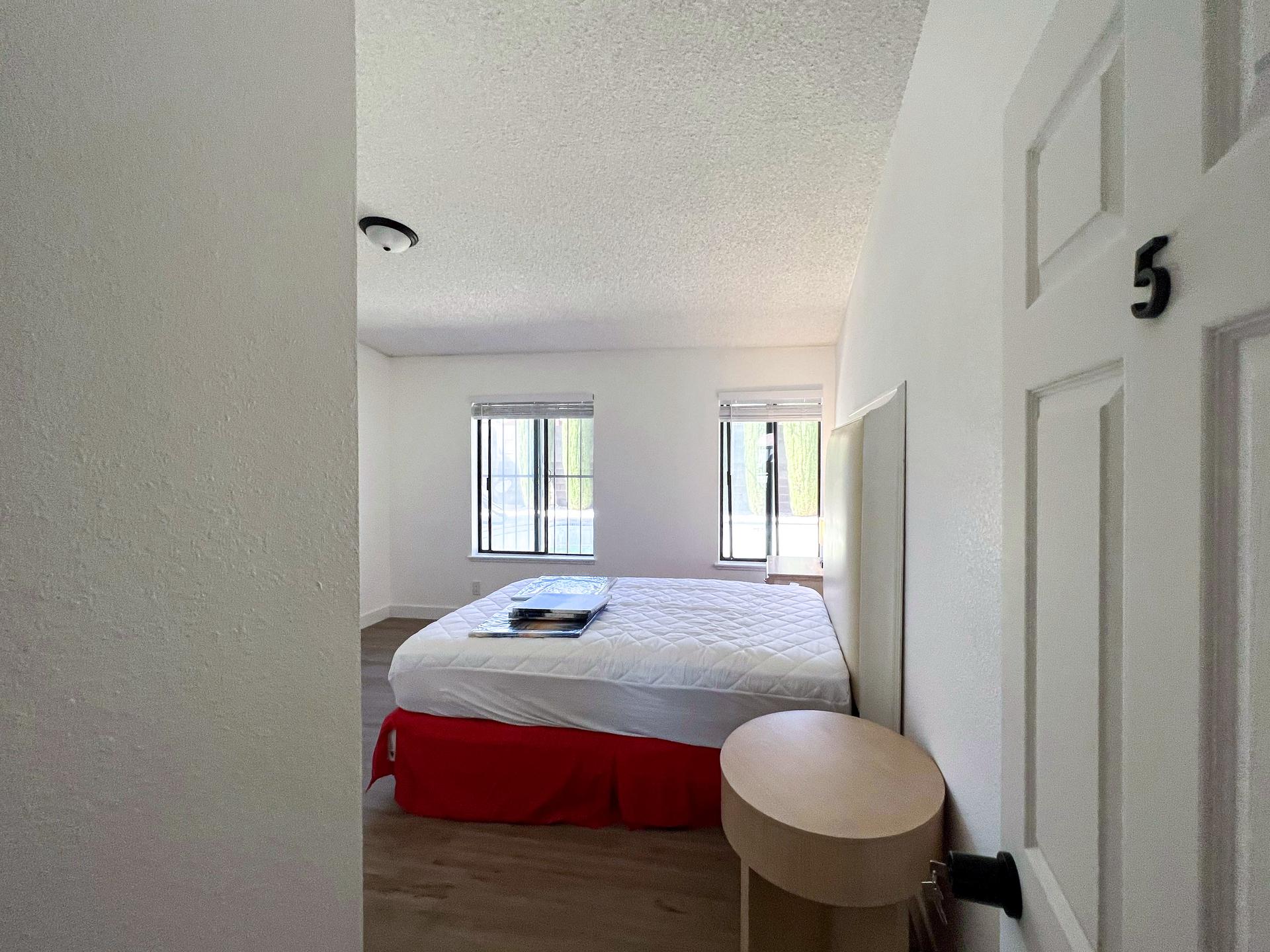 bedroom, detected:bed