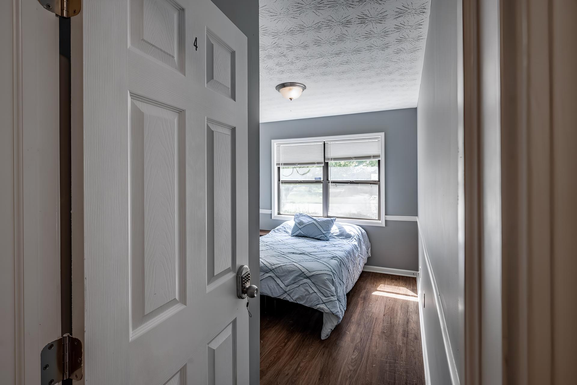 bedroom, detected:bed