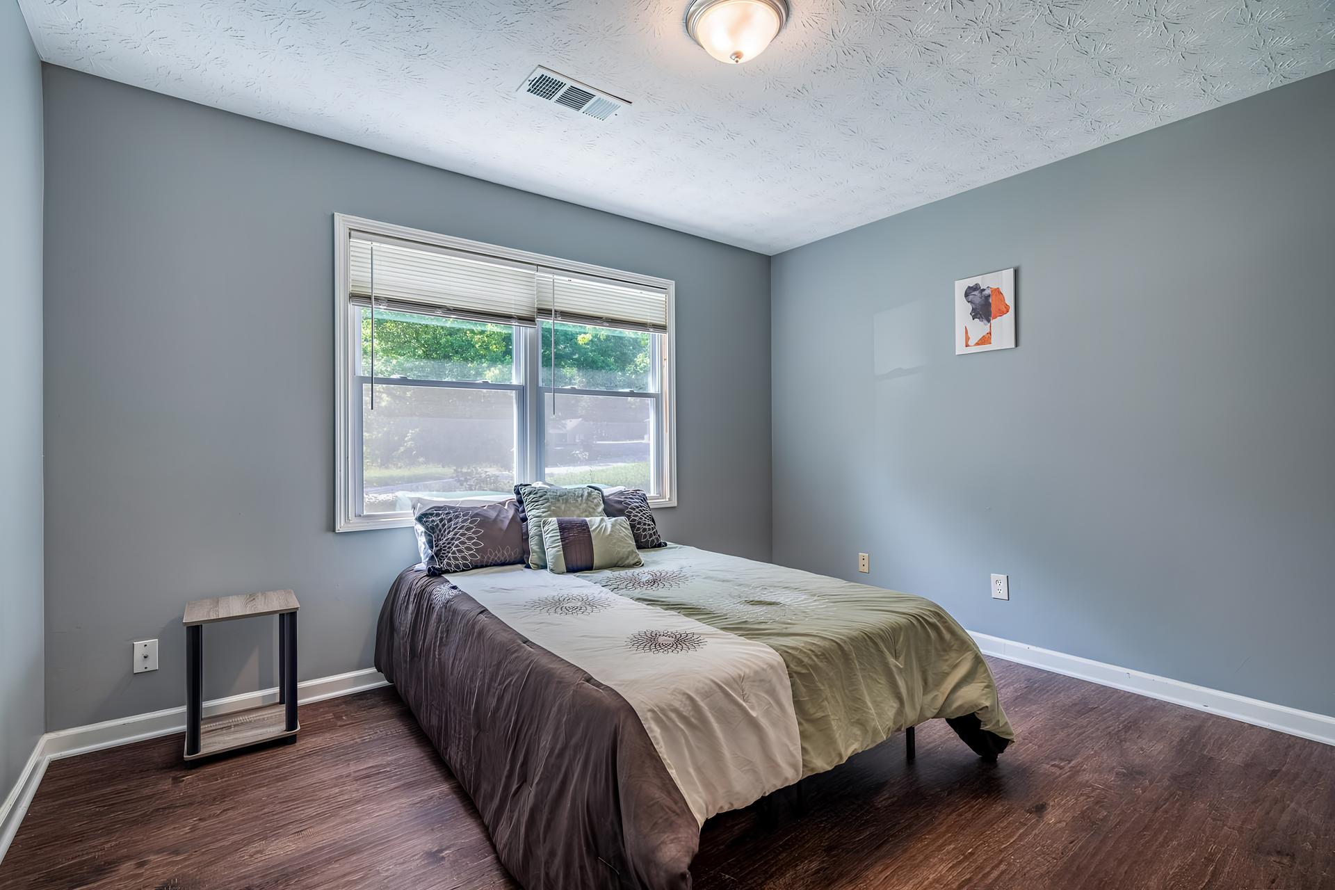 bedroom, detected:bed, window blind