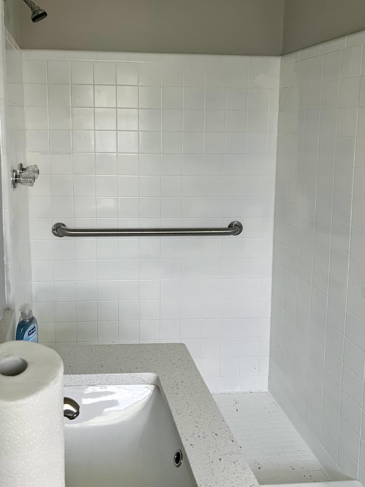 Bathroom(s)
