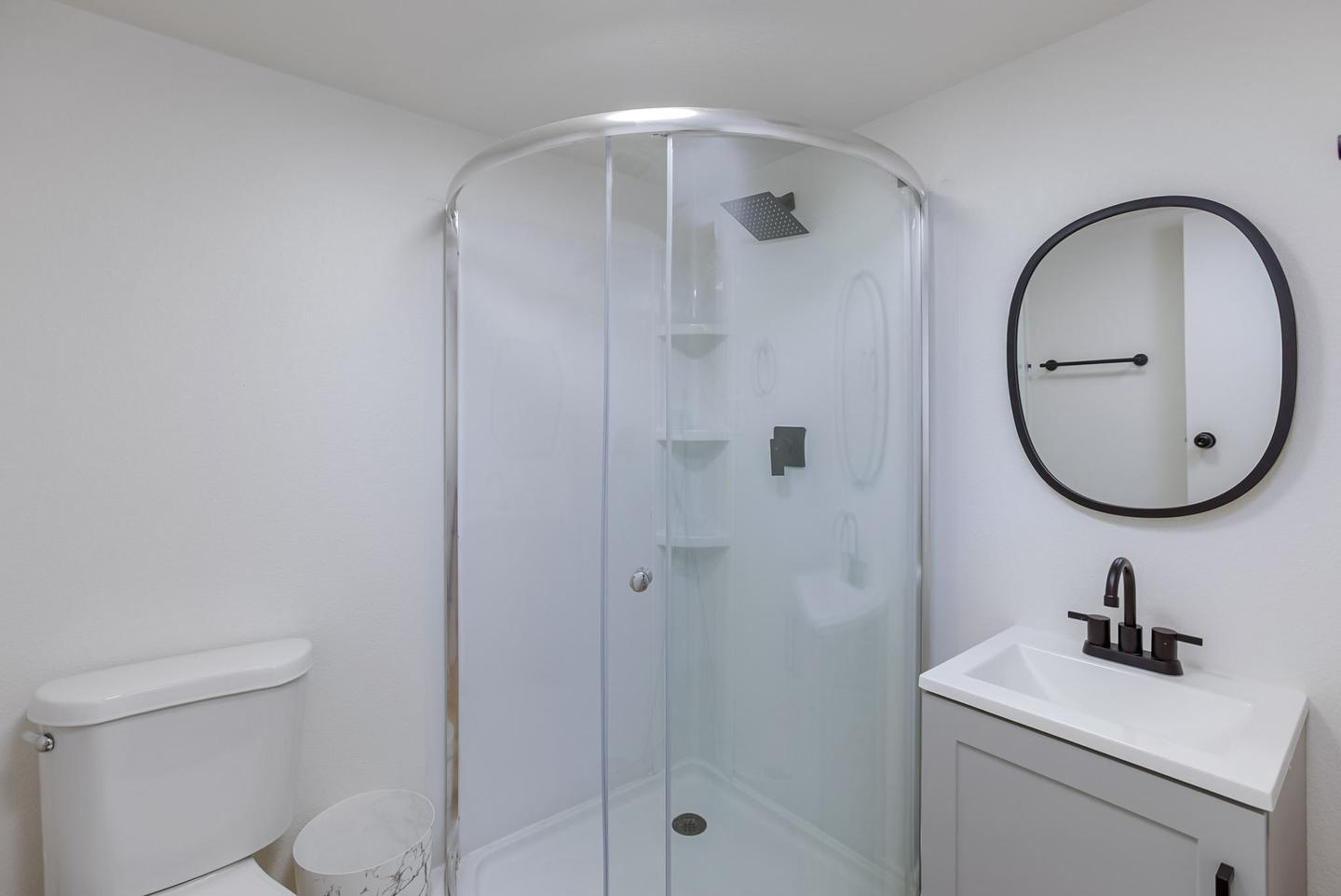 Bathroom(s)