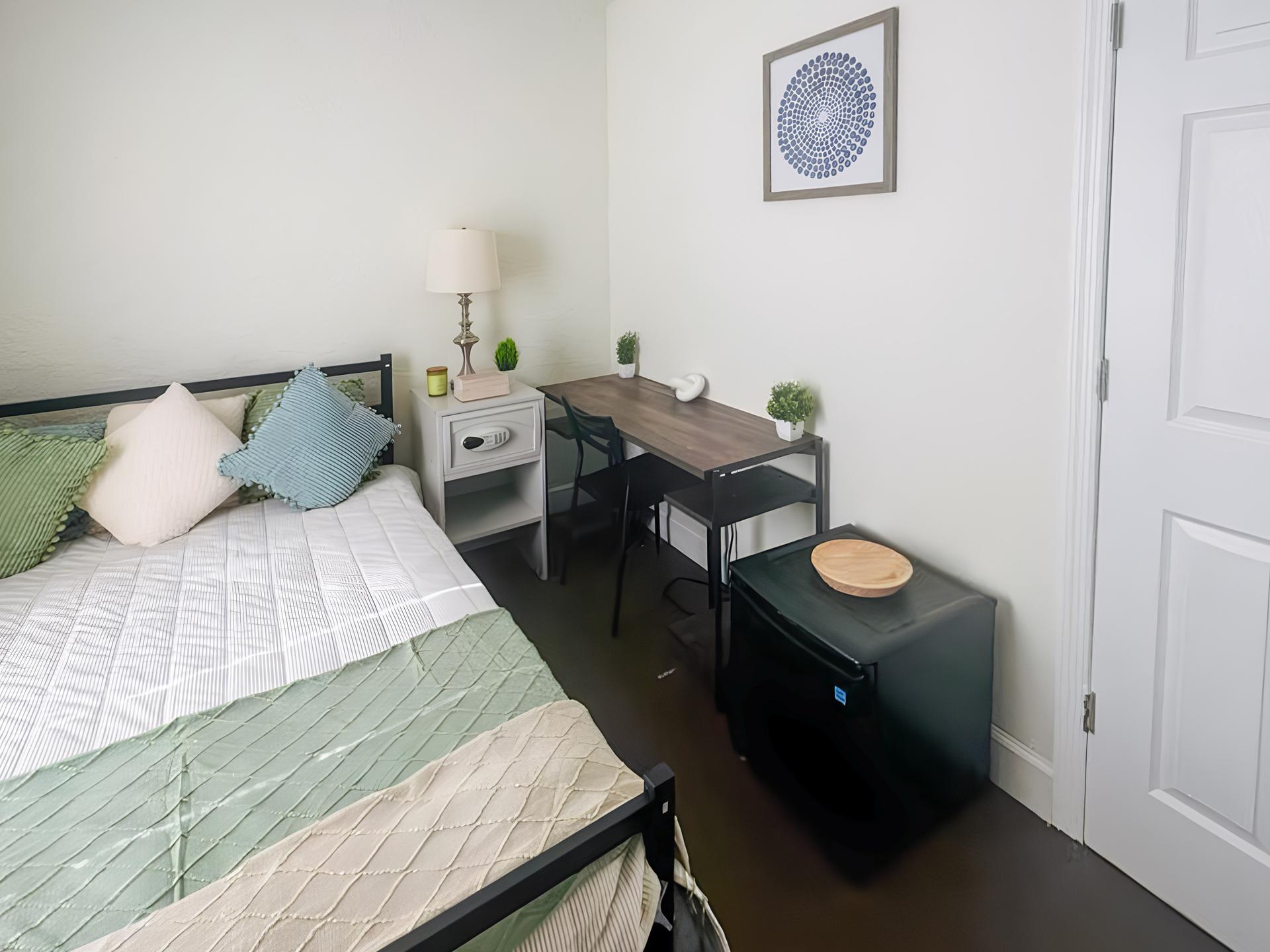 bedroom, detected:bed