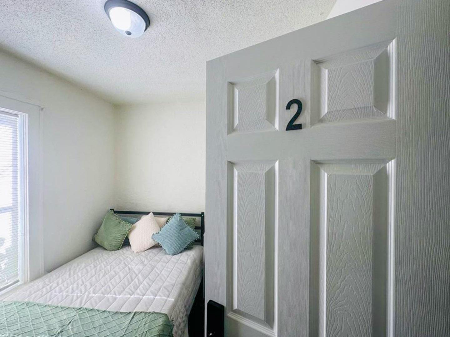 bedroom, detected:bed