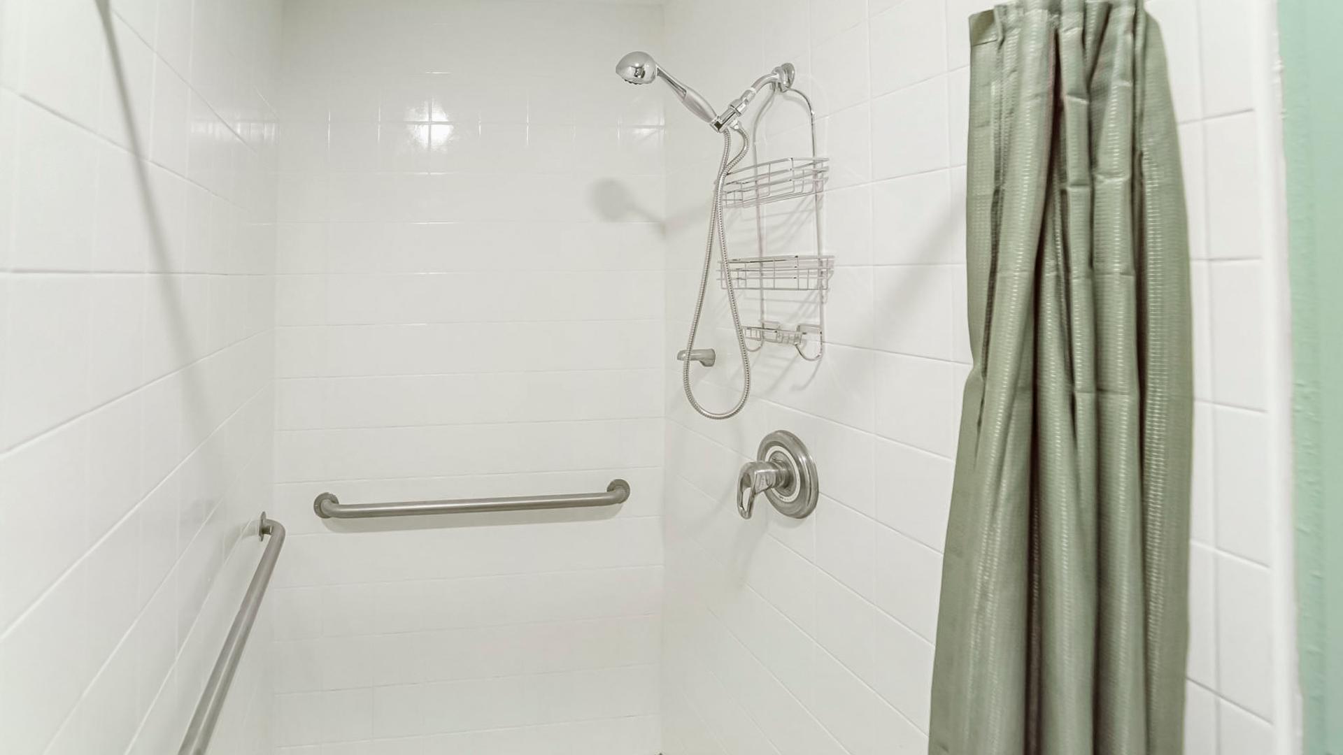 Bathroom(s)