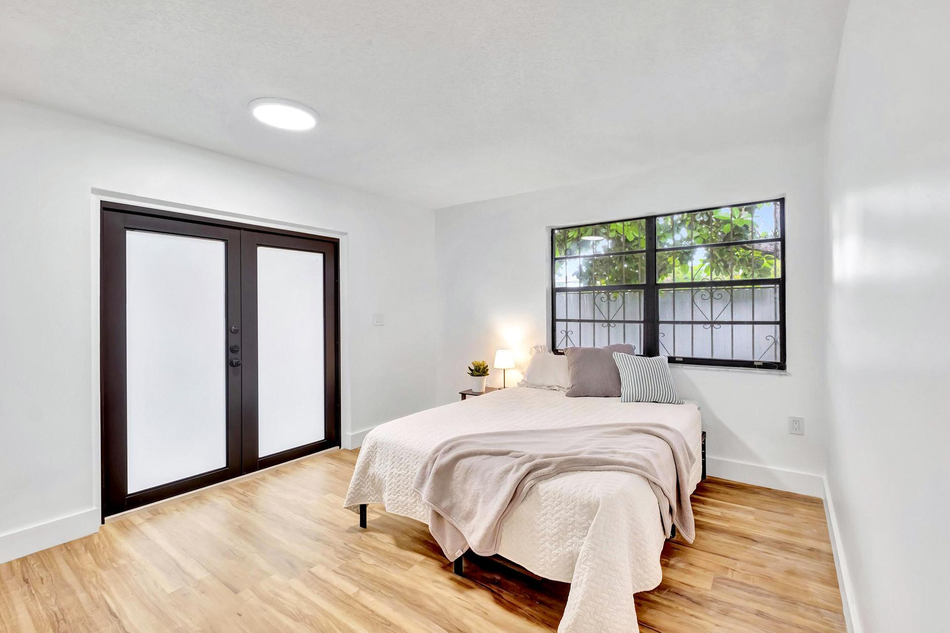 bedroom, detected:bed