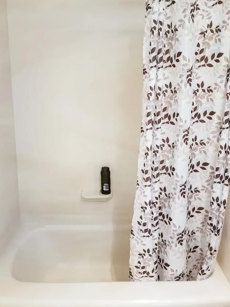 Bathroom(s)