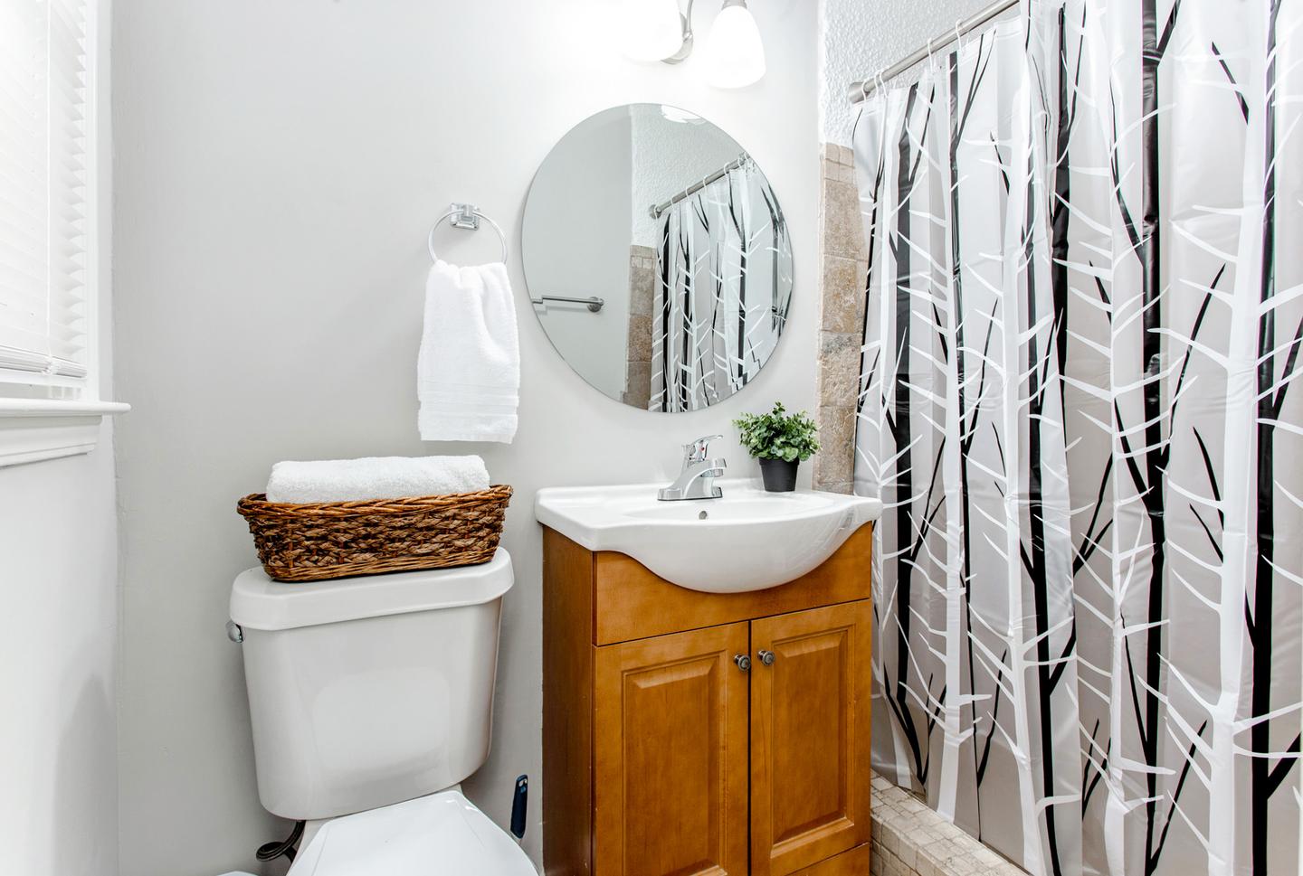 Bathroom(s)