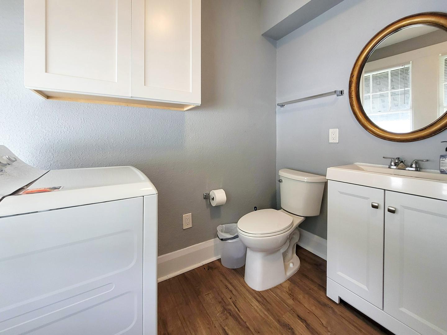 Bathroom(s)