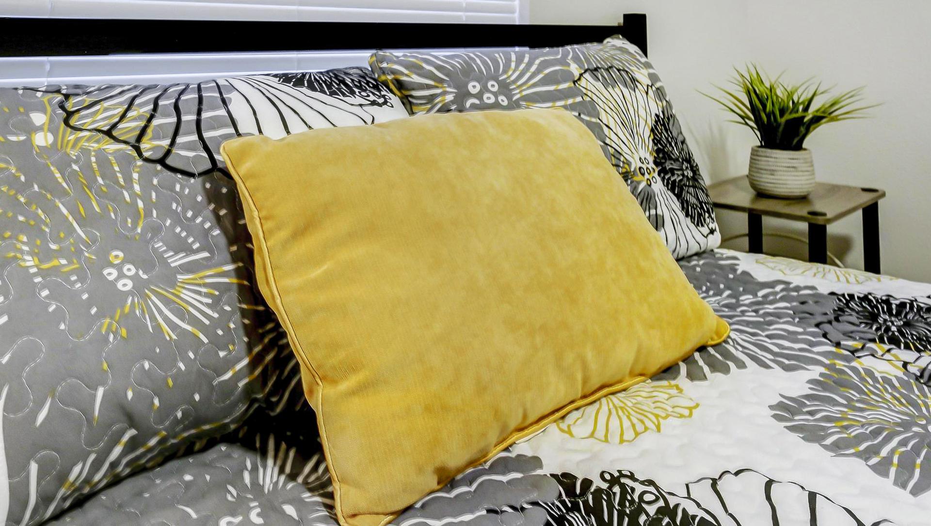 bedroom, detected:bed