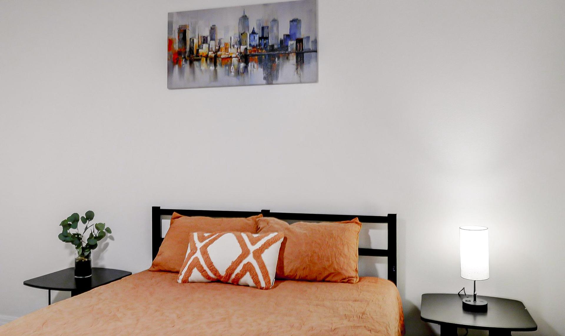 bedroom, detected:bed