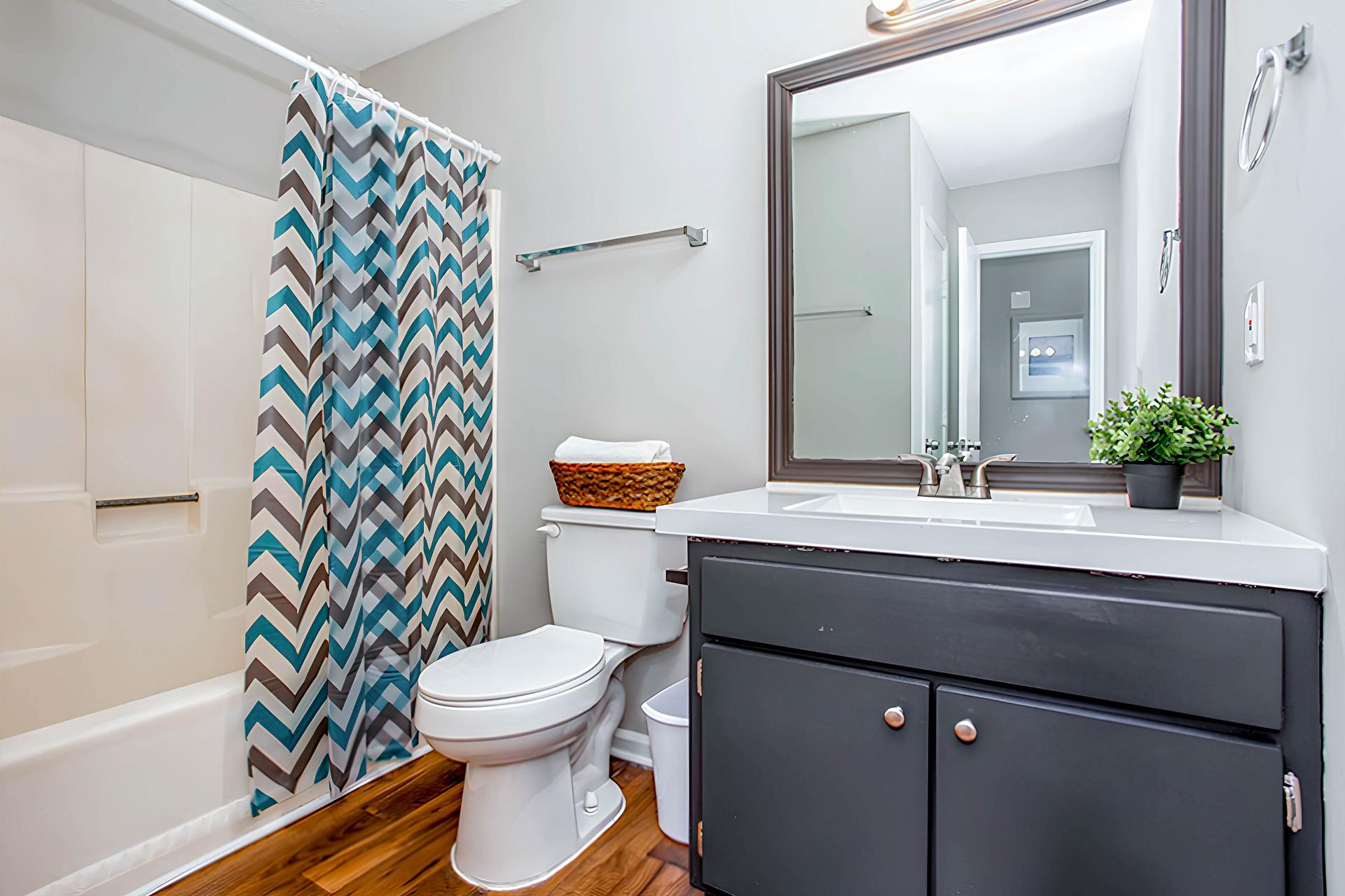 bathroom, detected: bathroom, toilet