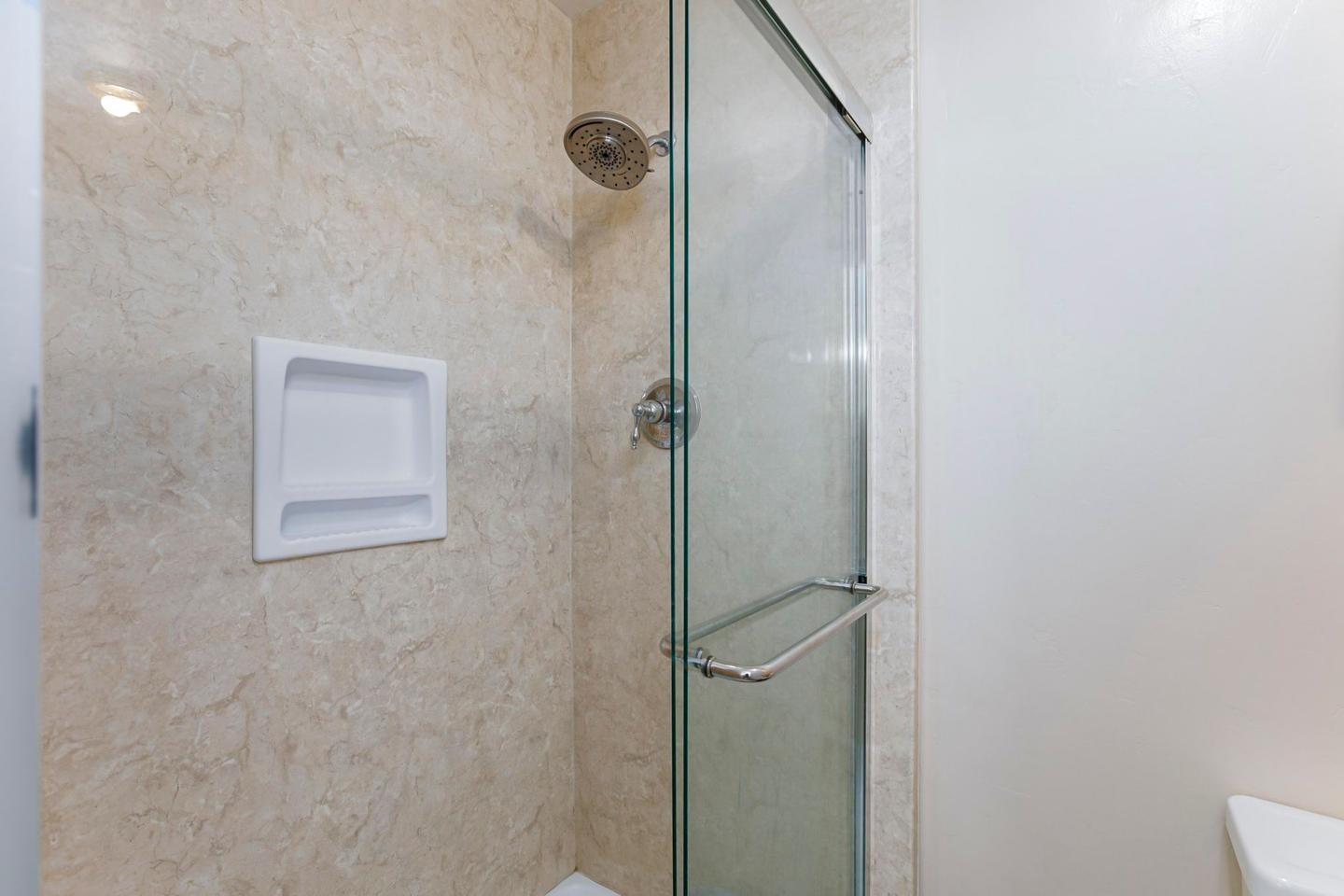 Bathroom(s)