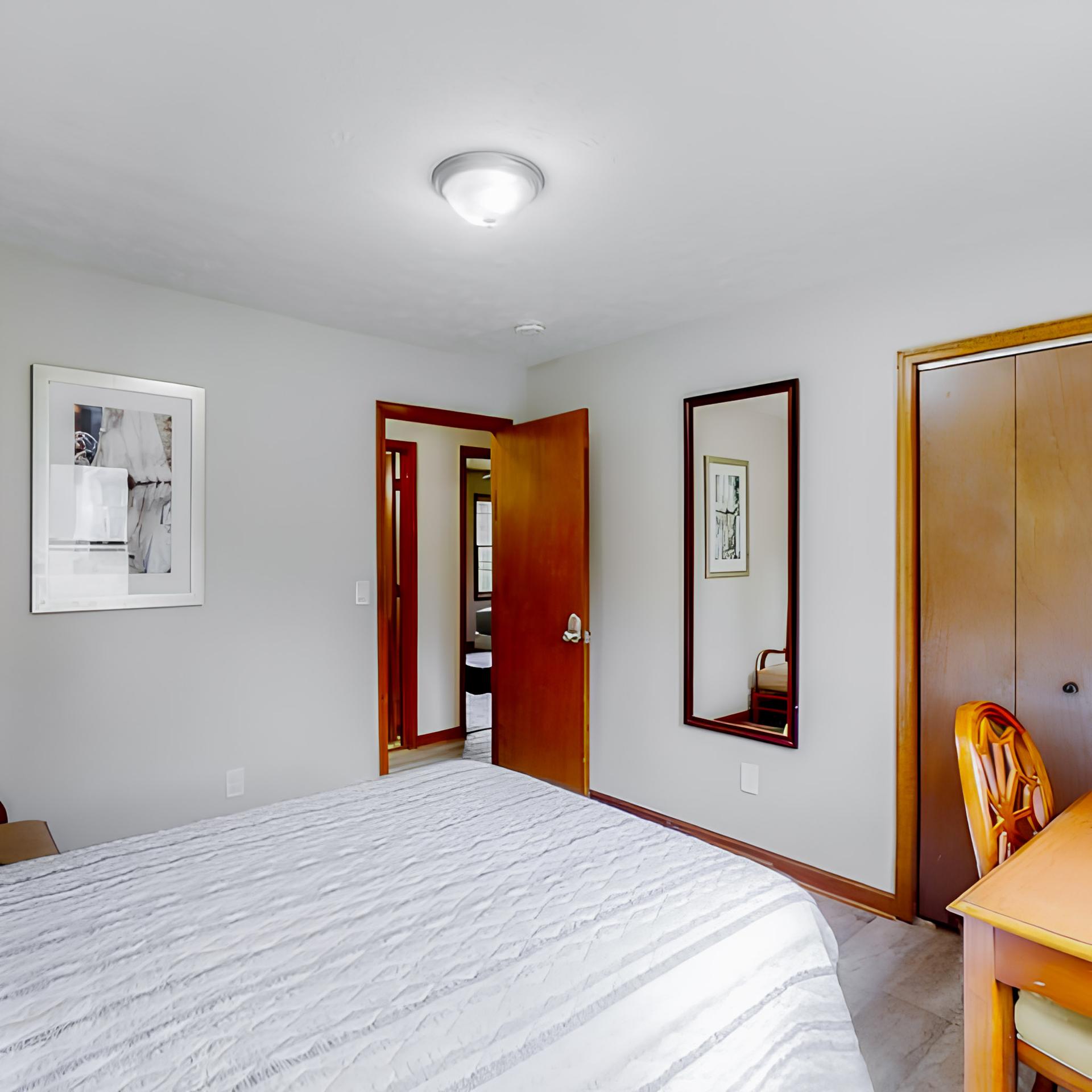 bedroom, detected:bed, window blind