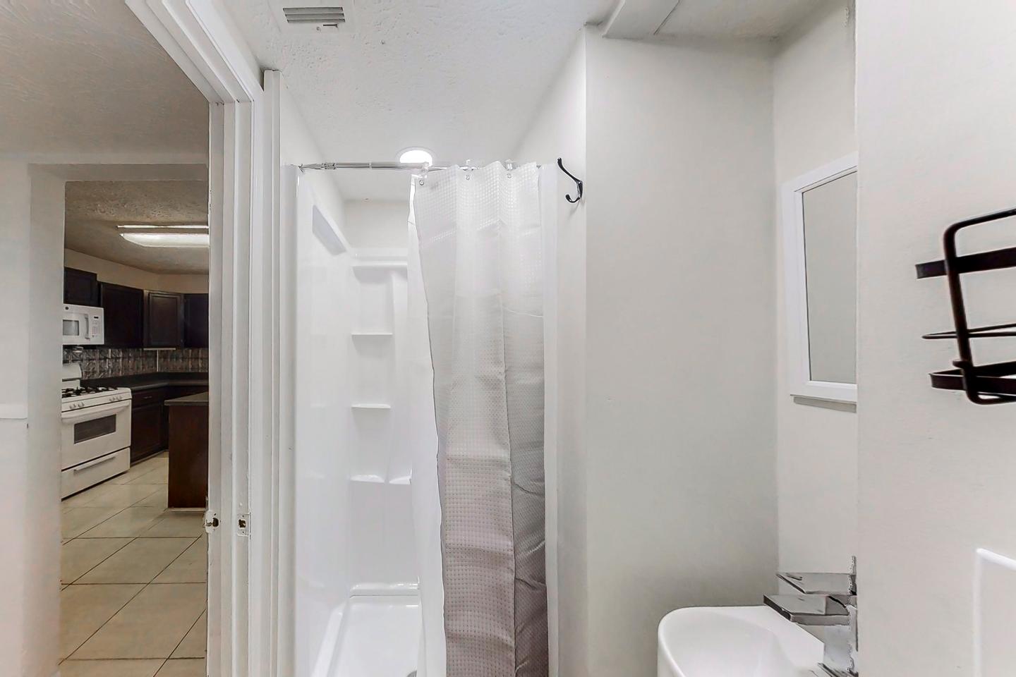 Bathroom(s)