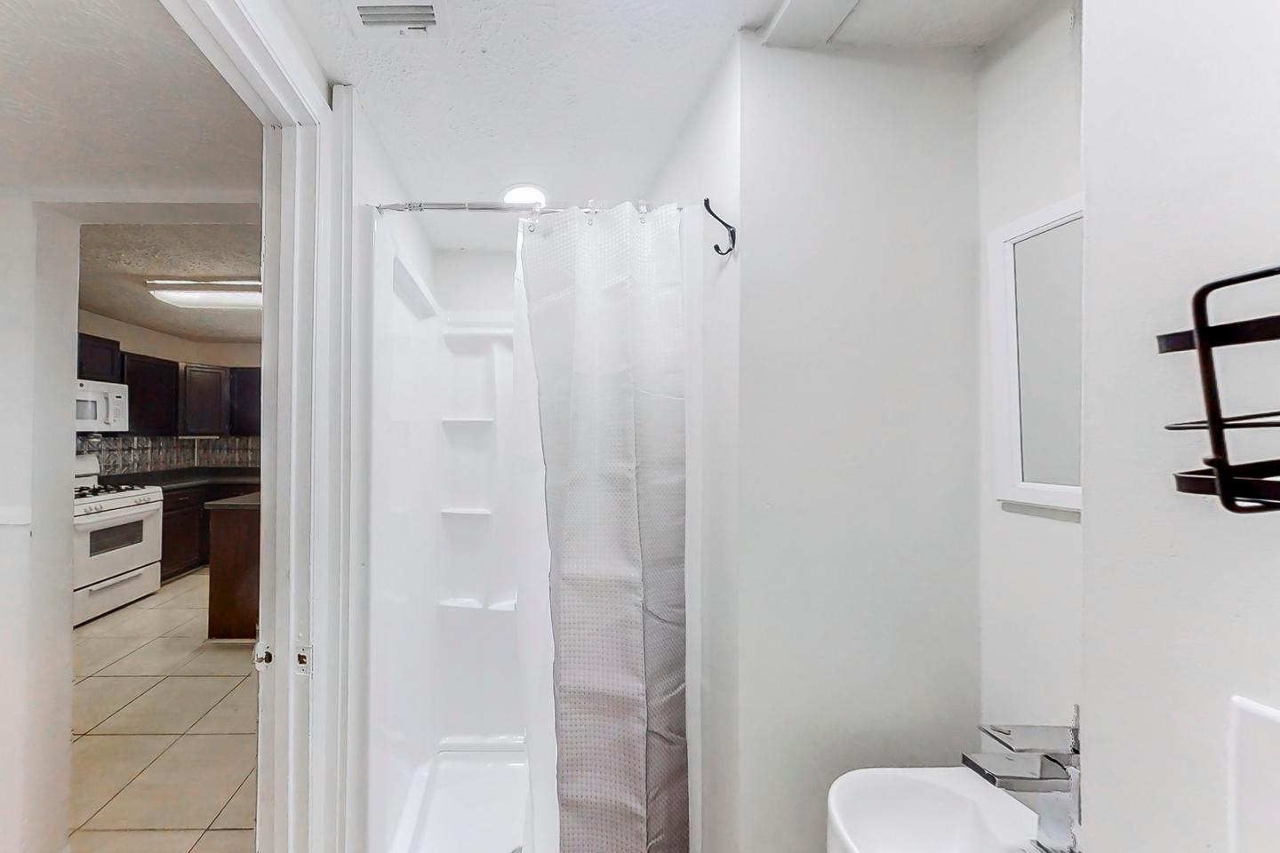 Bathroom(s)