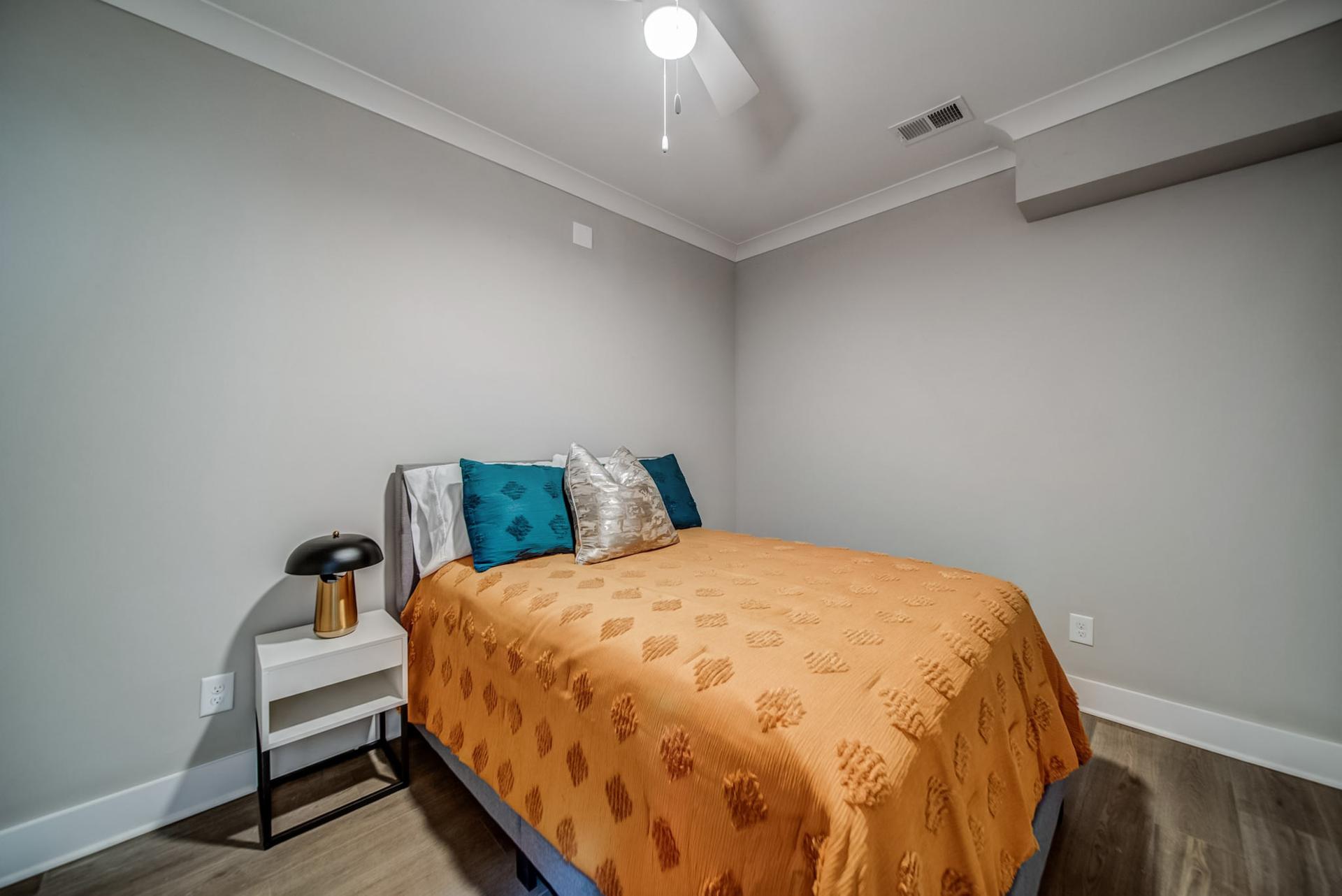 bedroom, detected:bed