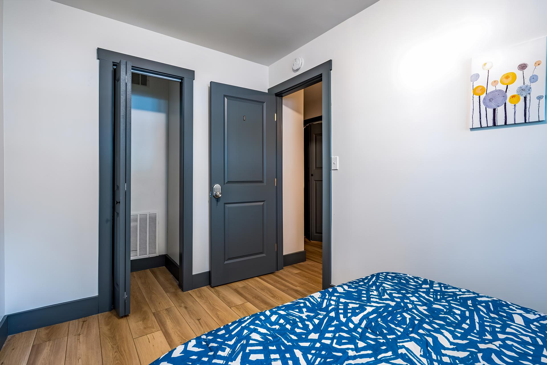 bedroom, detected:bed