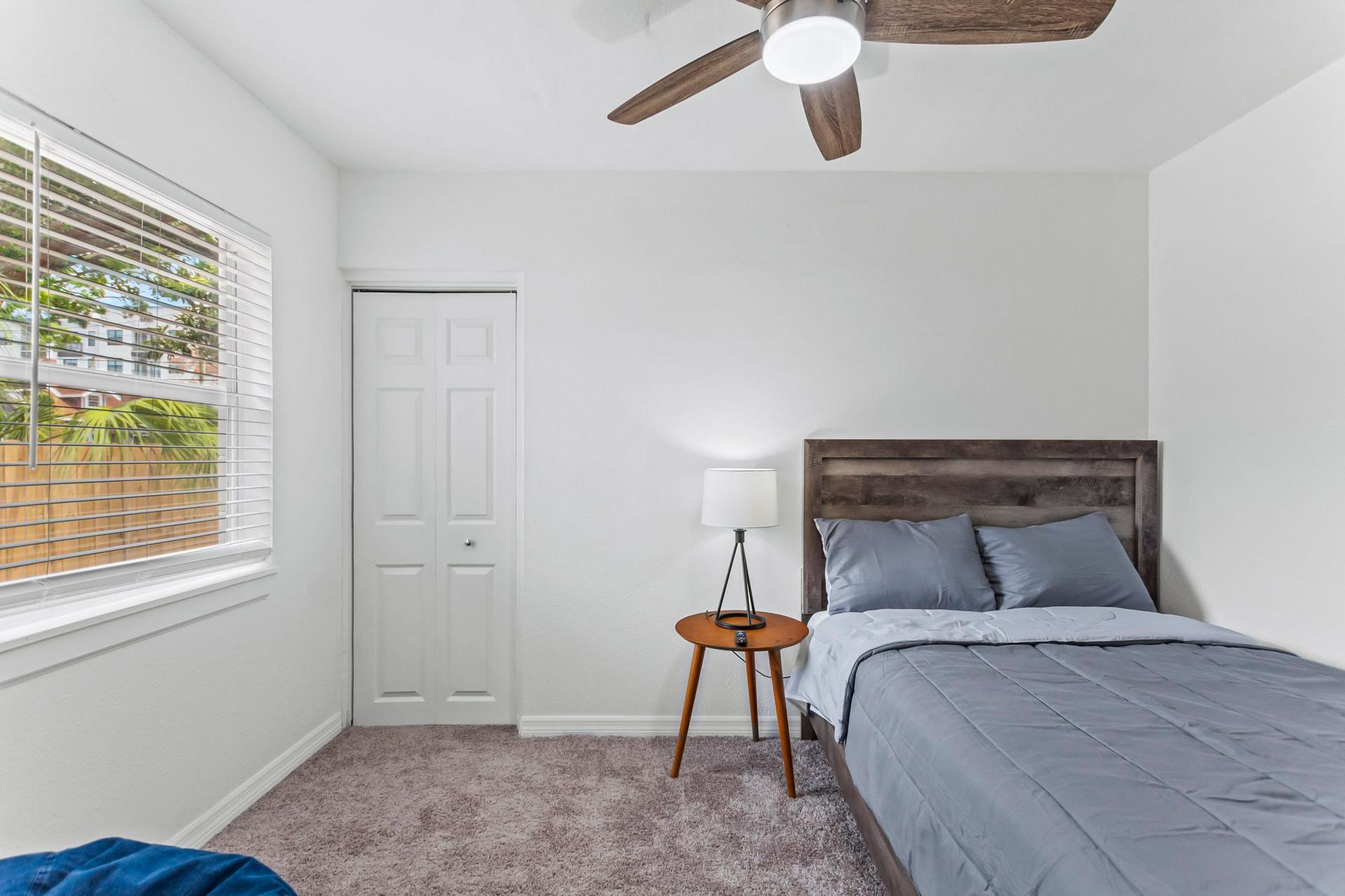 bedroom, detected:ceiling fan, bed, window blind