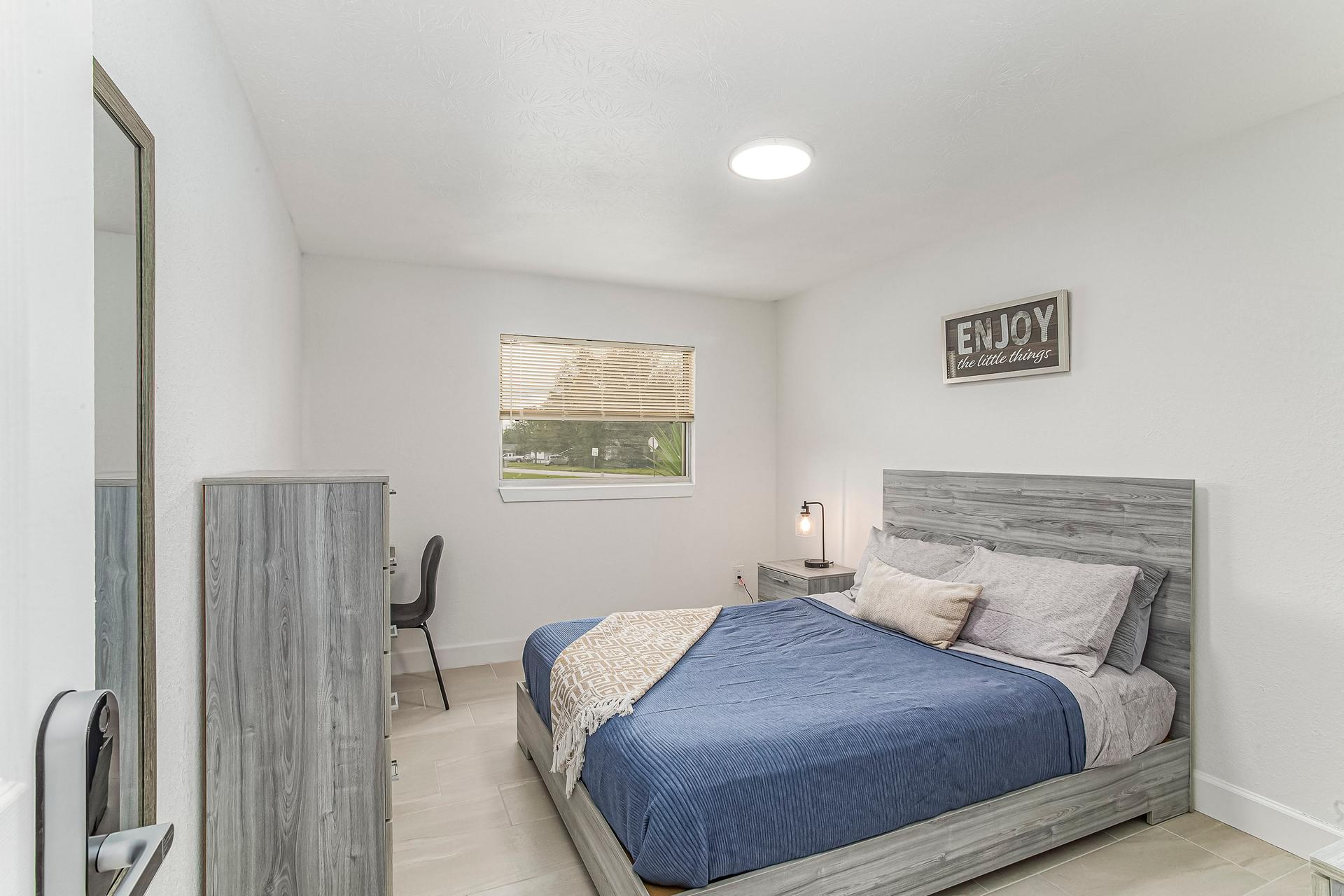 bedroom, detected:bed