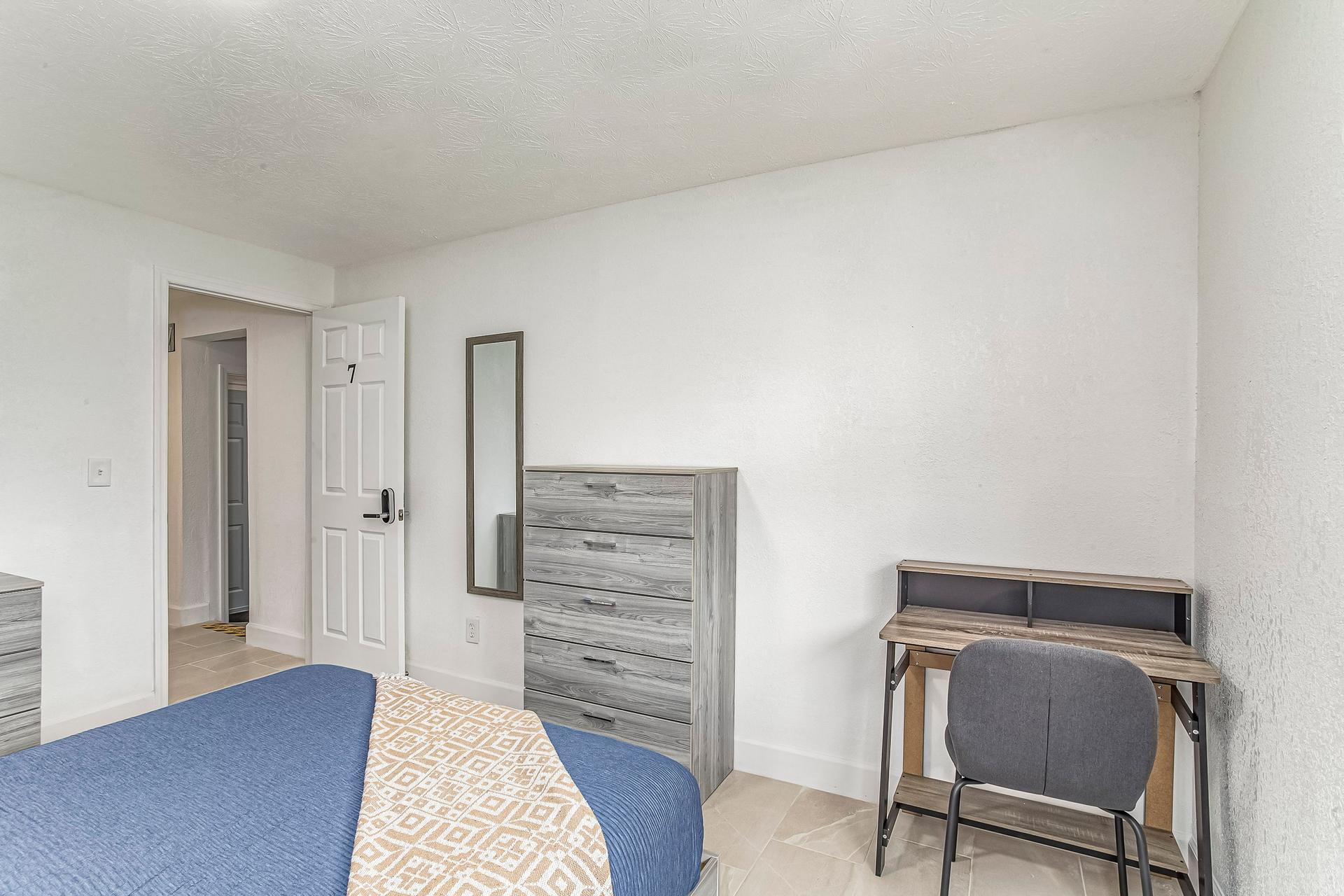 bedroom, detected:bed