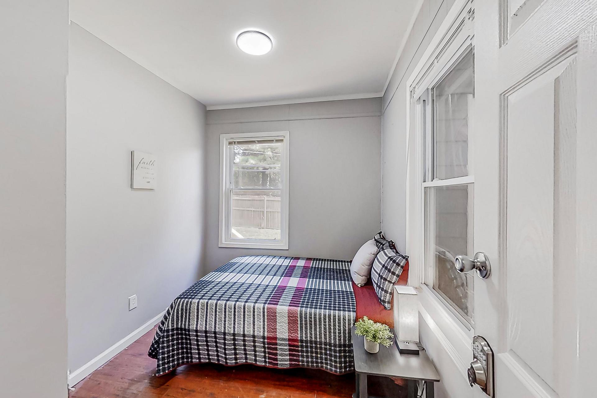 bedroom, detected:bed