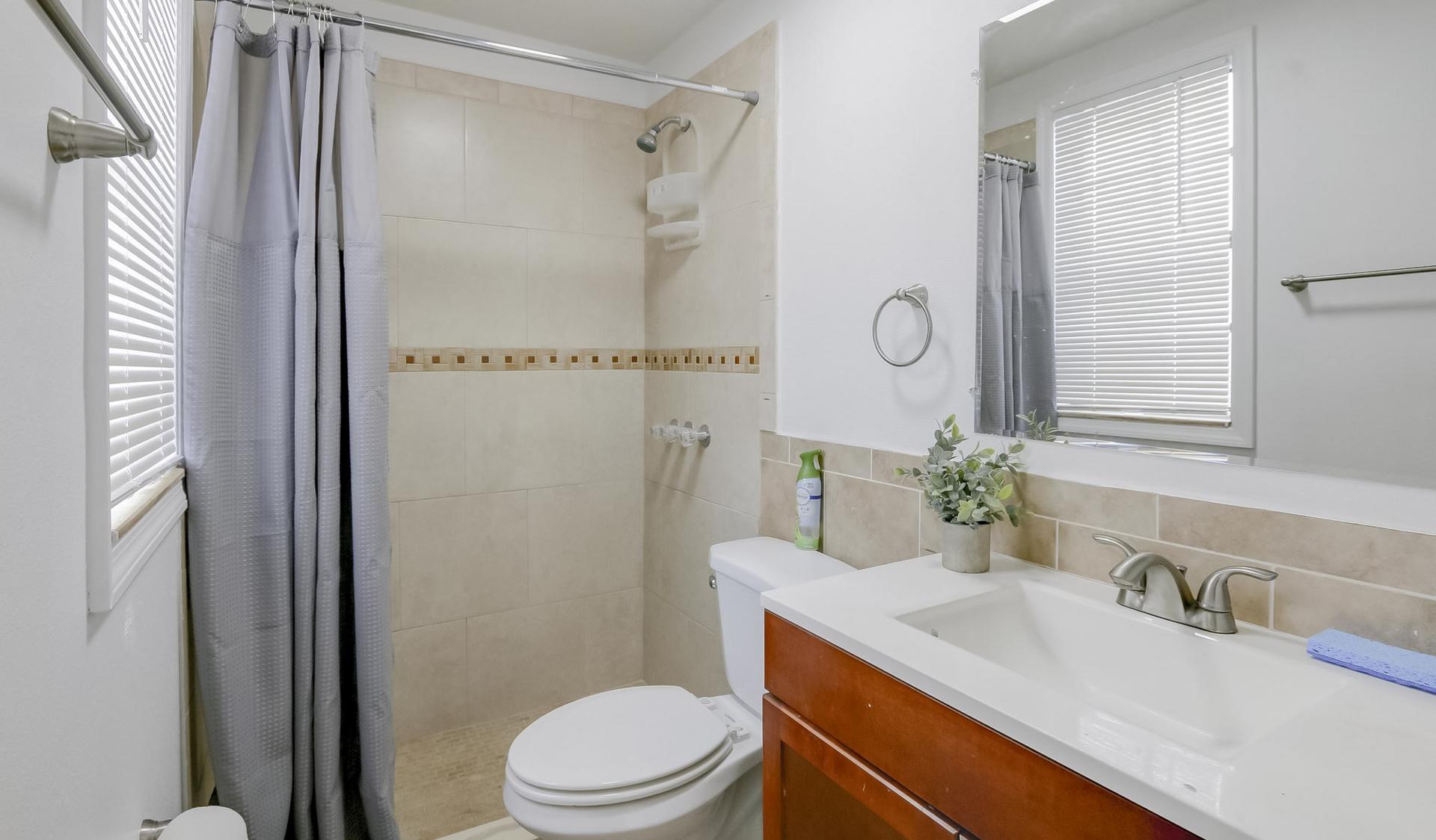 Bathroom(s)