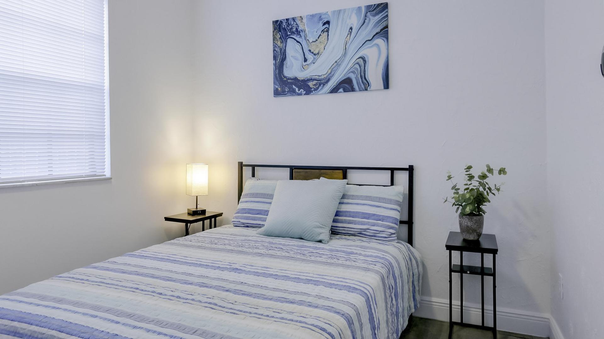 bedroom, detected:bed, window blind