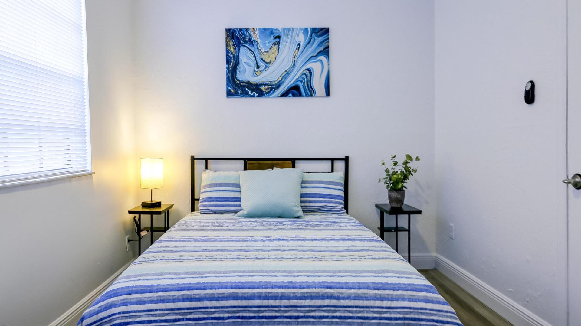 bedroom, detected:bed, window blind