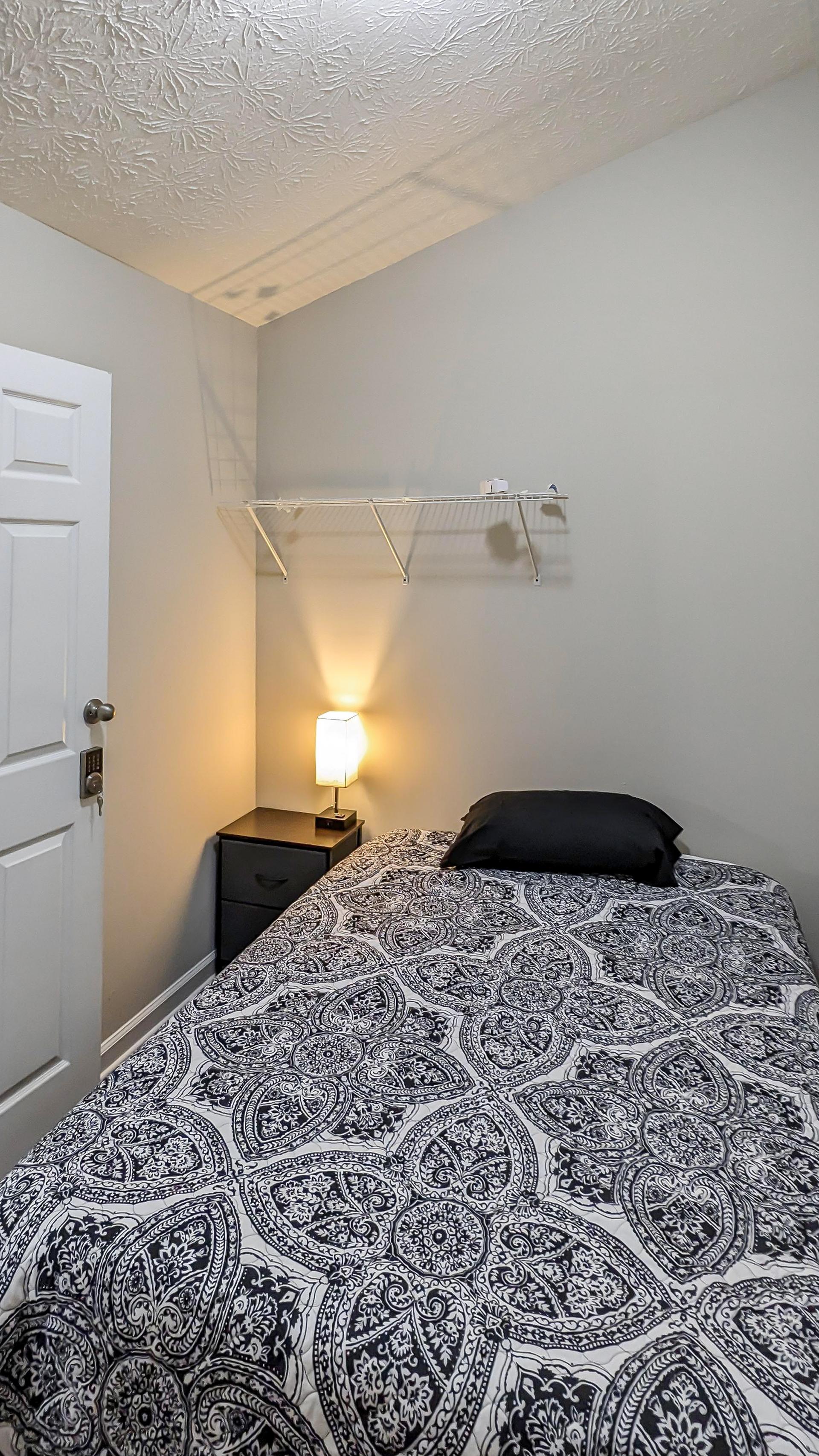 bedroom, detected:bed