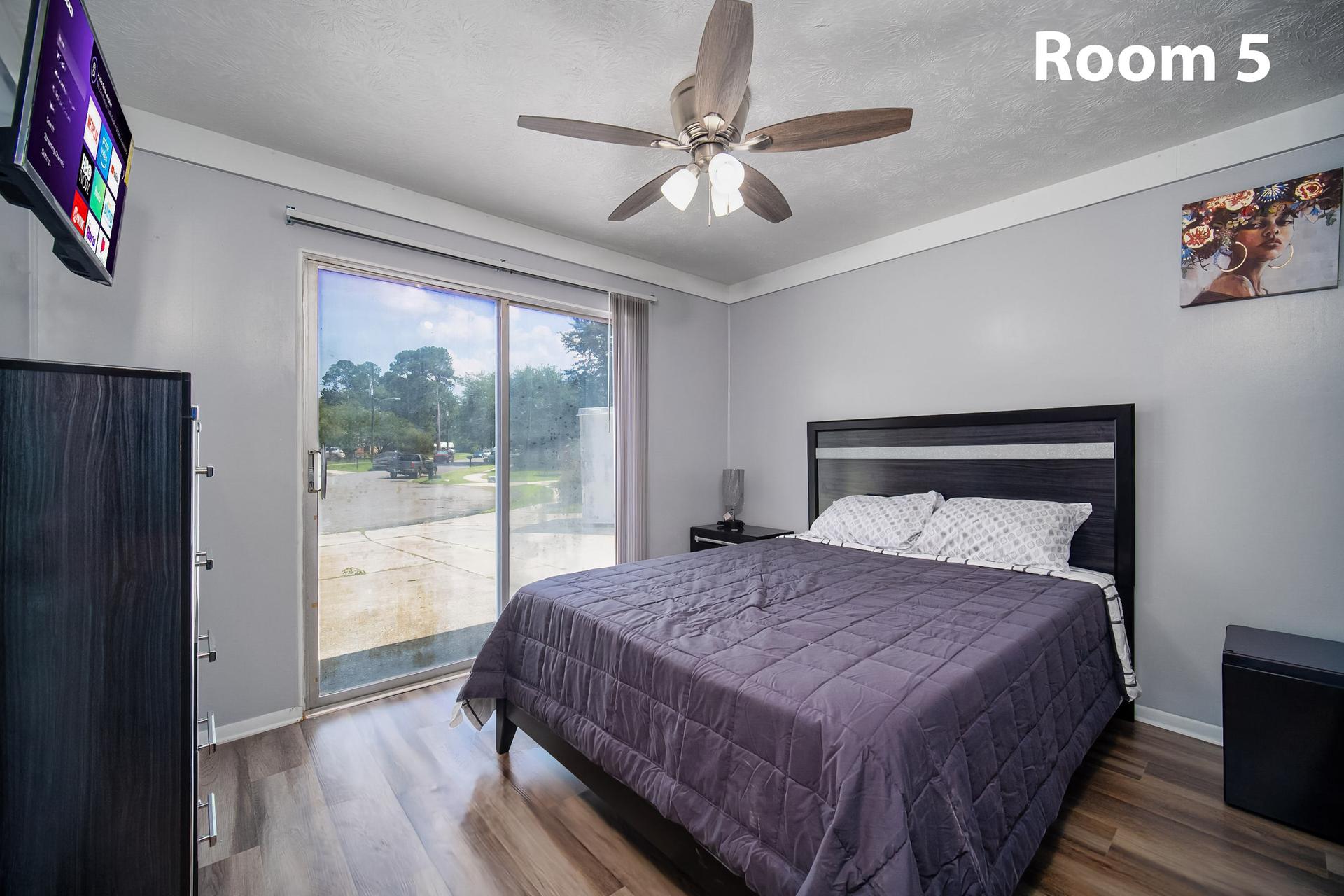 $0 Move-in smart tv and mini fridge in all rooms