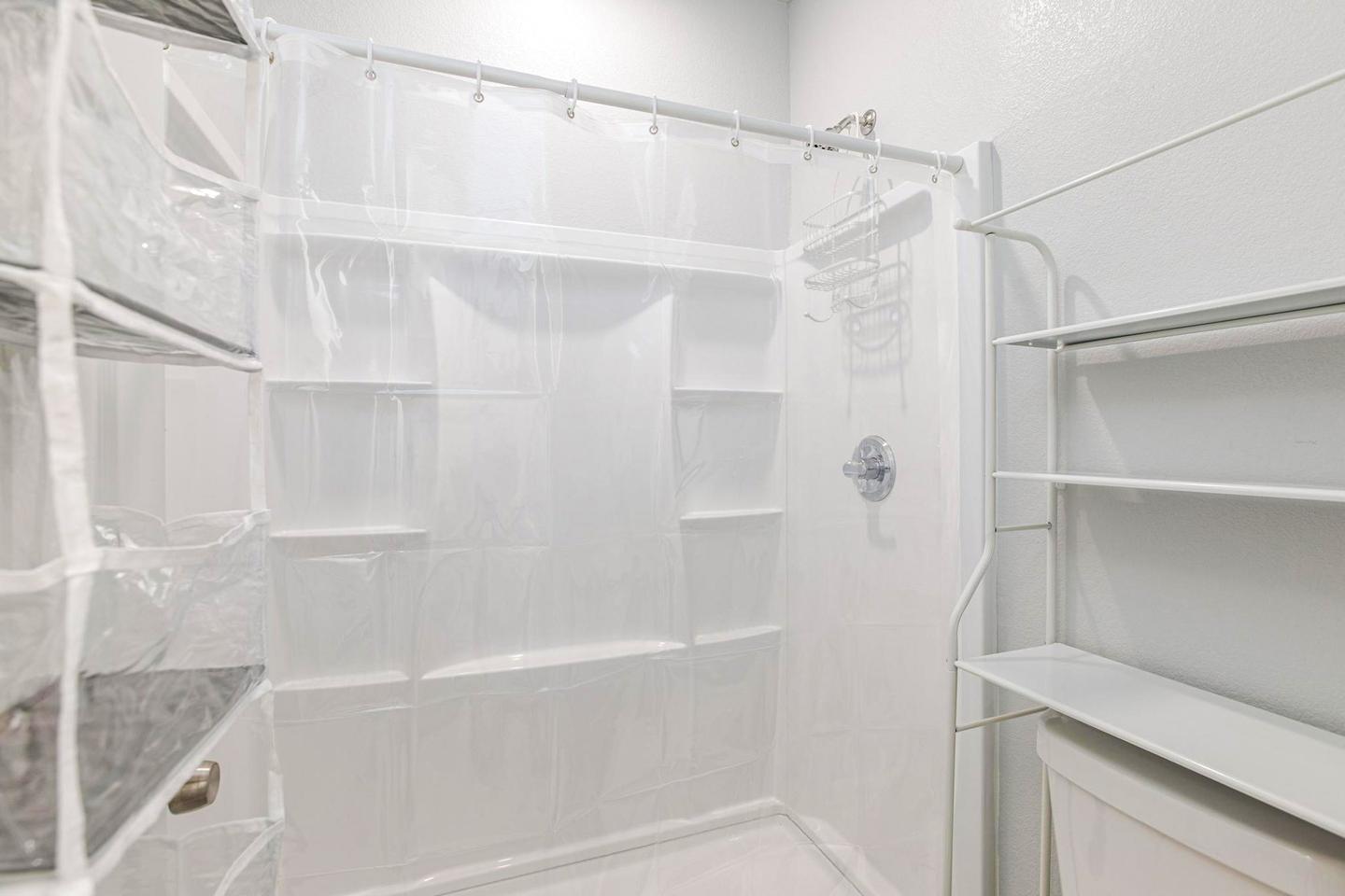 Bathroom(s)