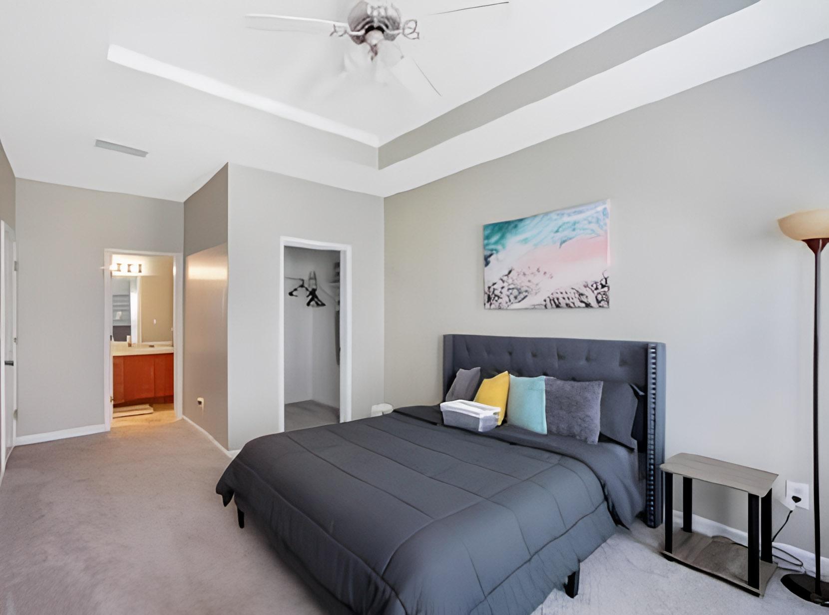 bedroom, detected:ceiling fan, bed