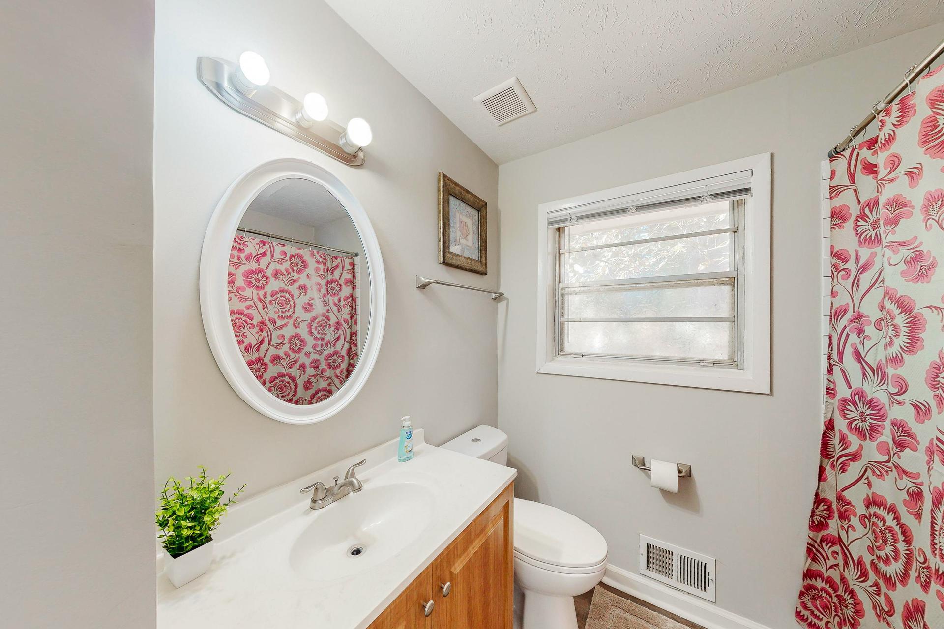 bathroom, detected:bathtub